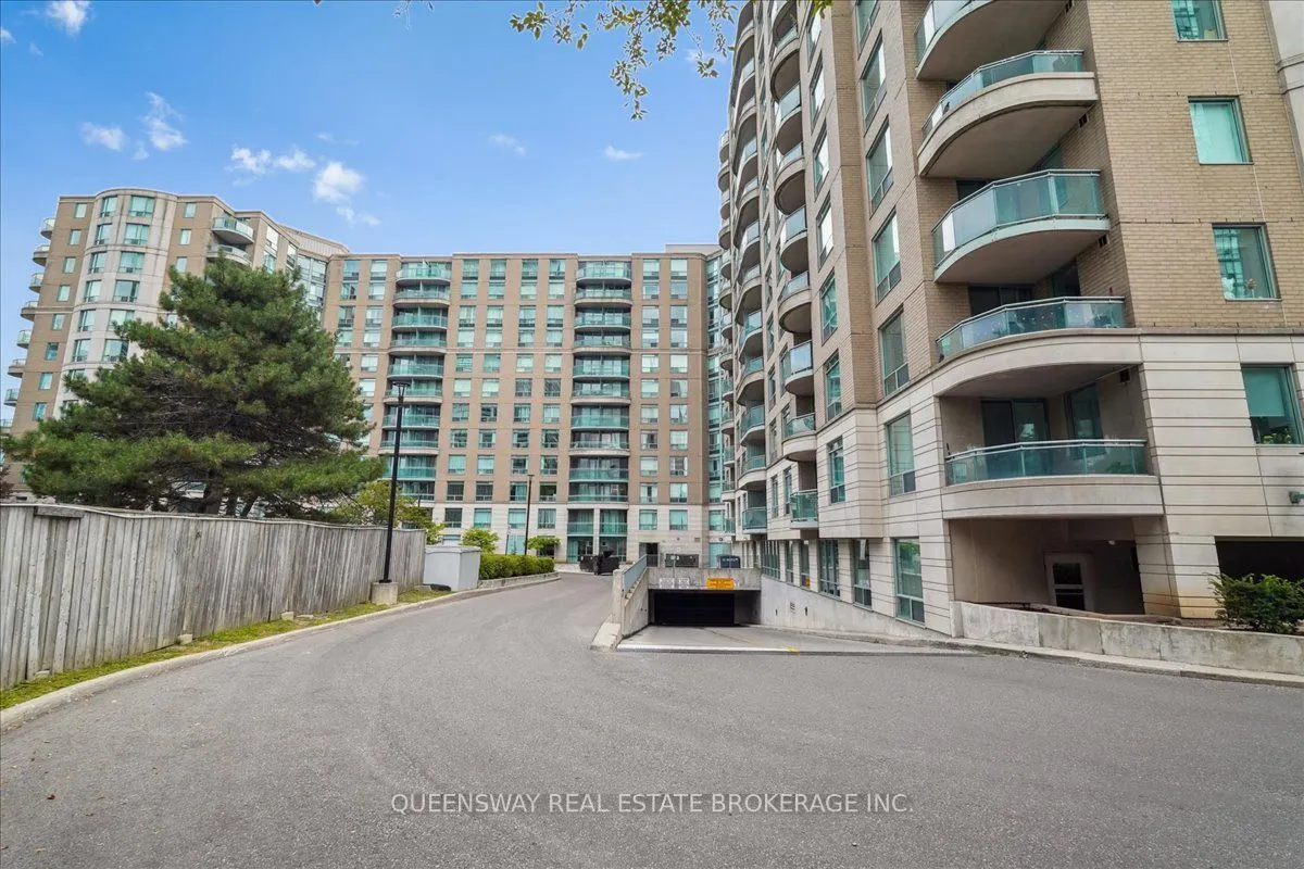 28 Pemberton Avenue, #200