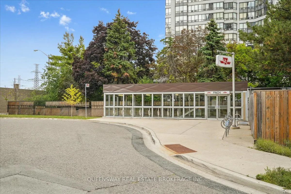 28 Pemberton Avenue, #200