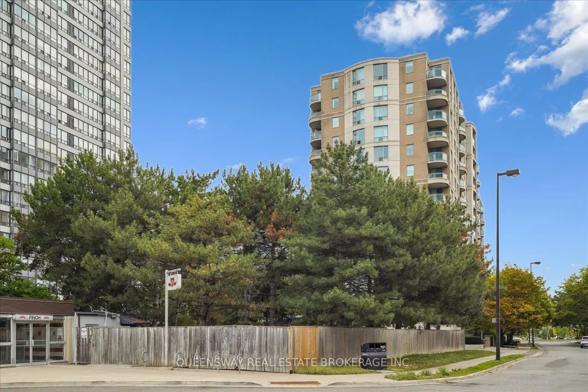 28 Pemberton Avenue, #200