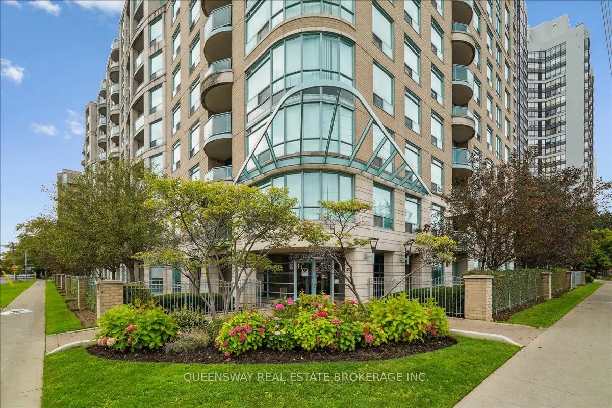 28 Pemberton Avenue, #200