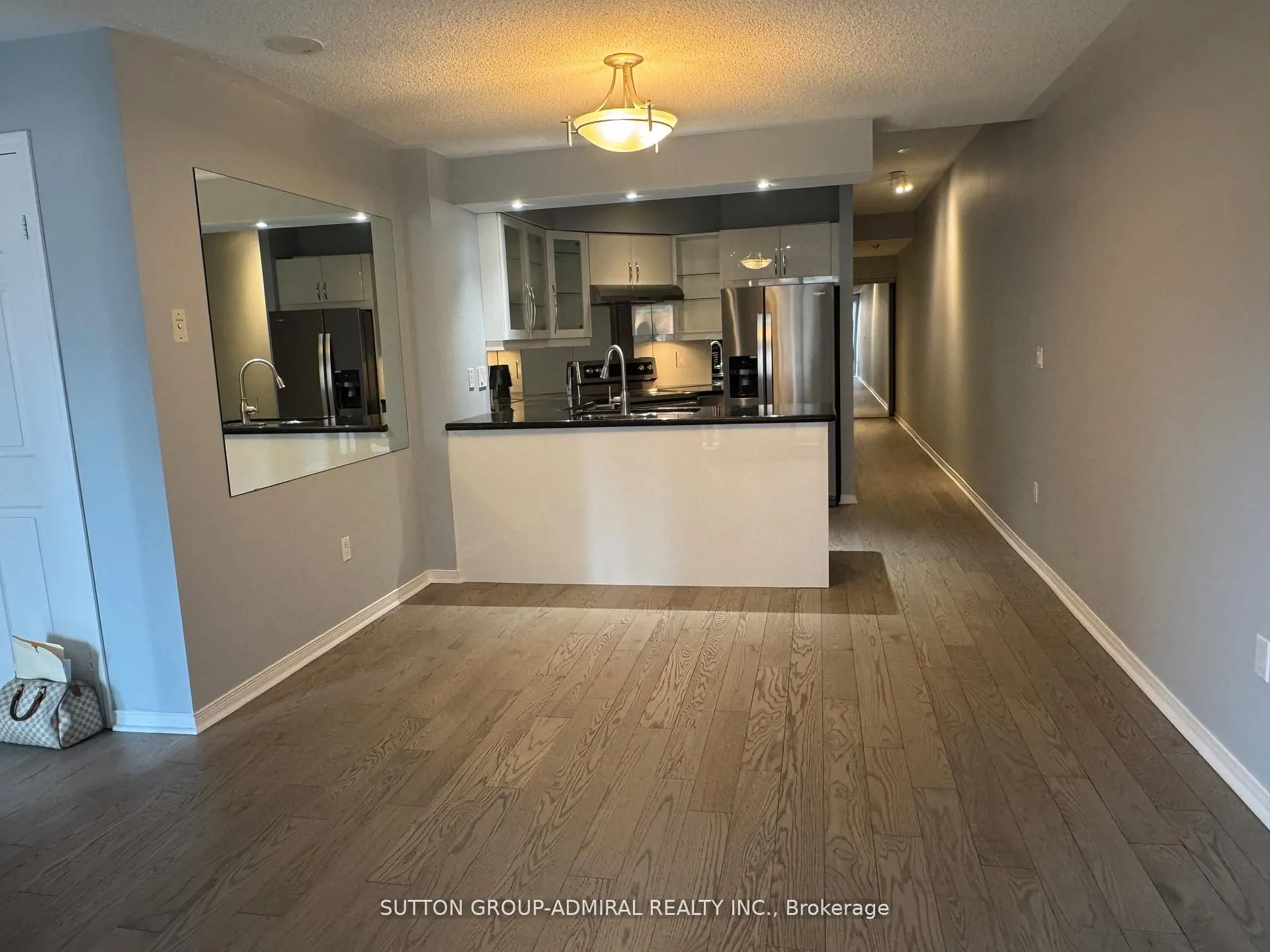 909 Bay Street #905