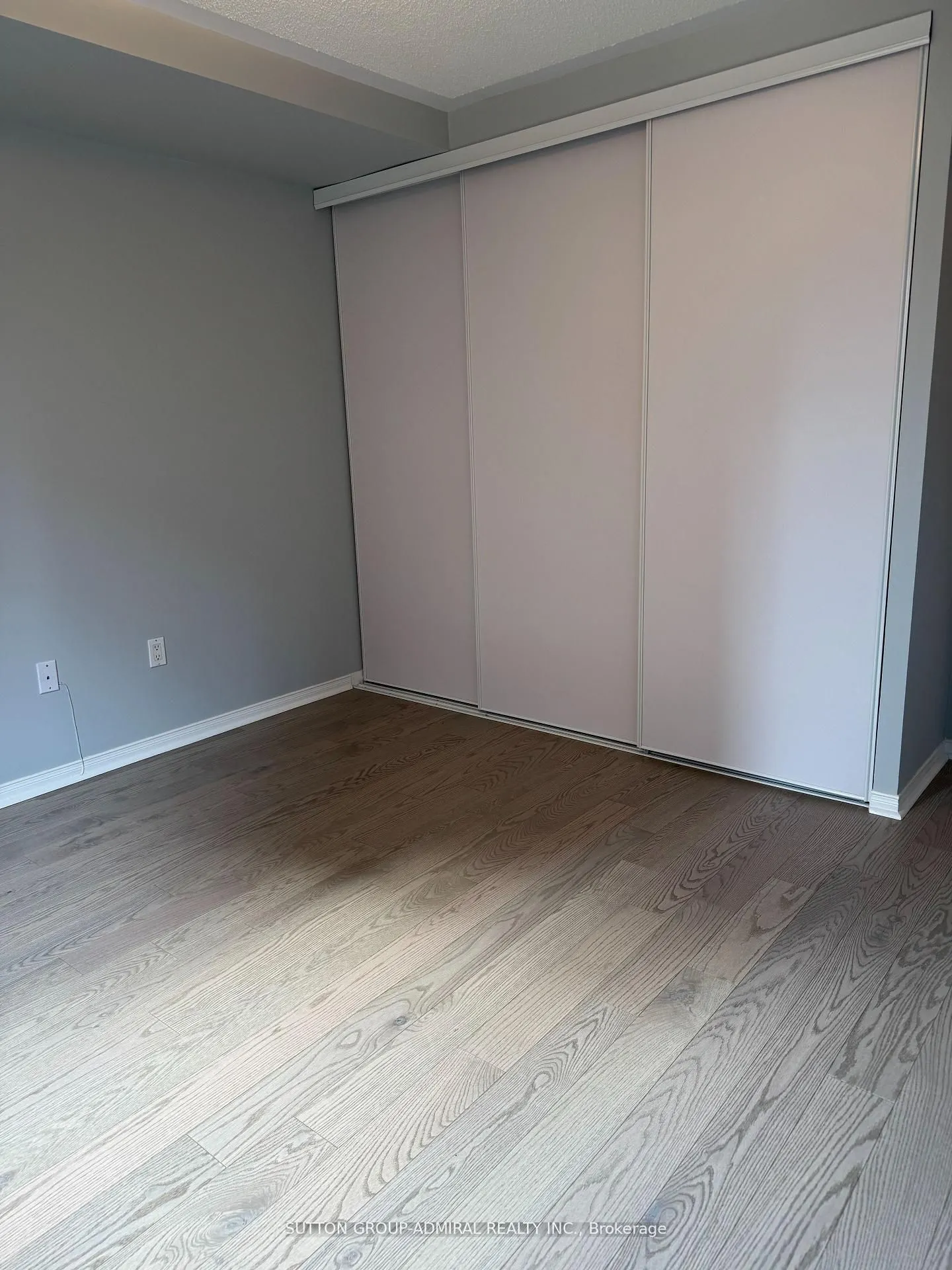 909 Bay Street, #905