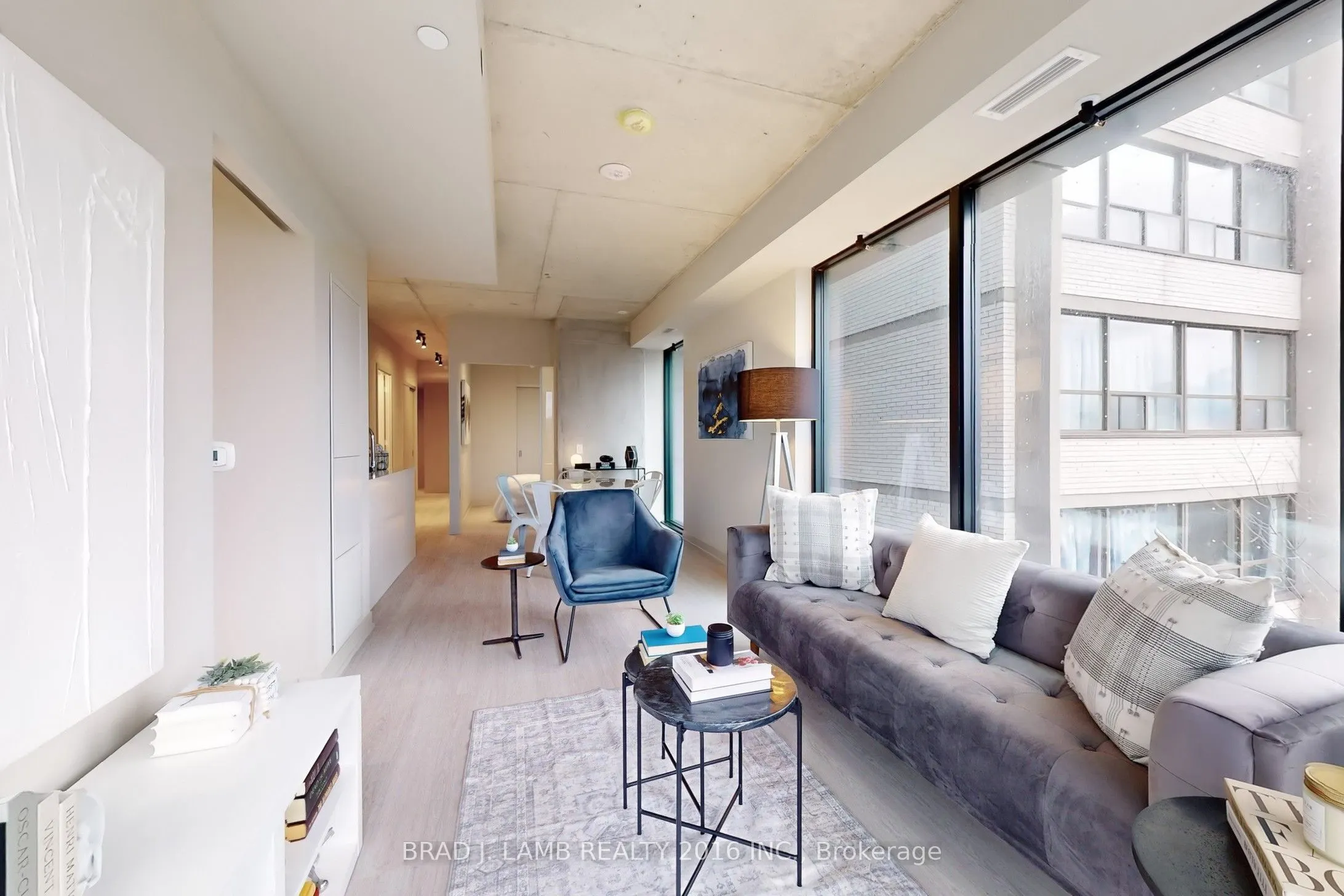 195 McCaul Street, #318