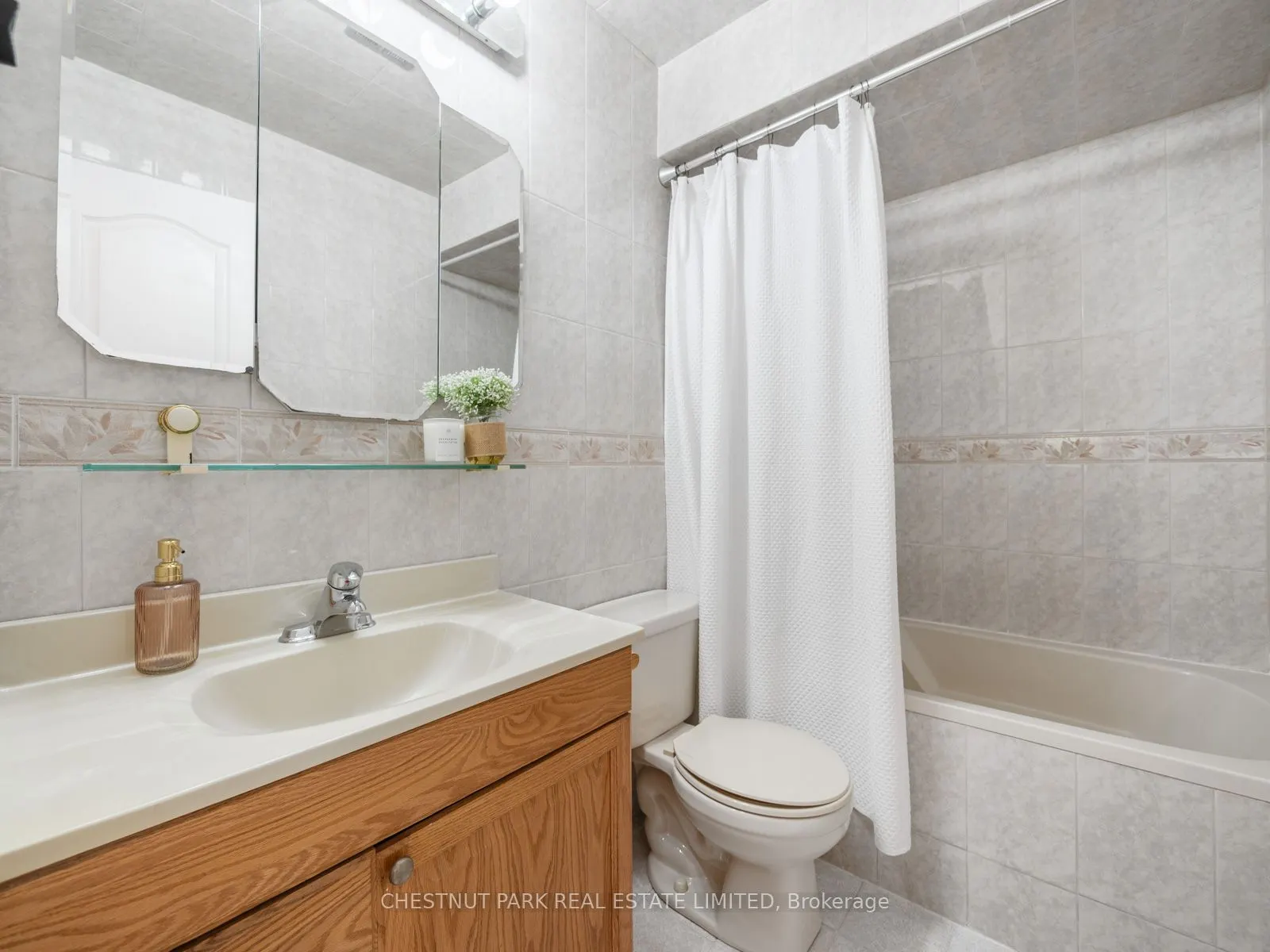 284 Hollyberry Trail
