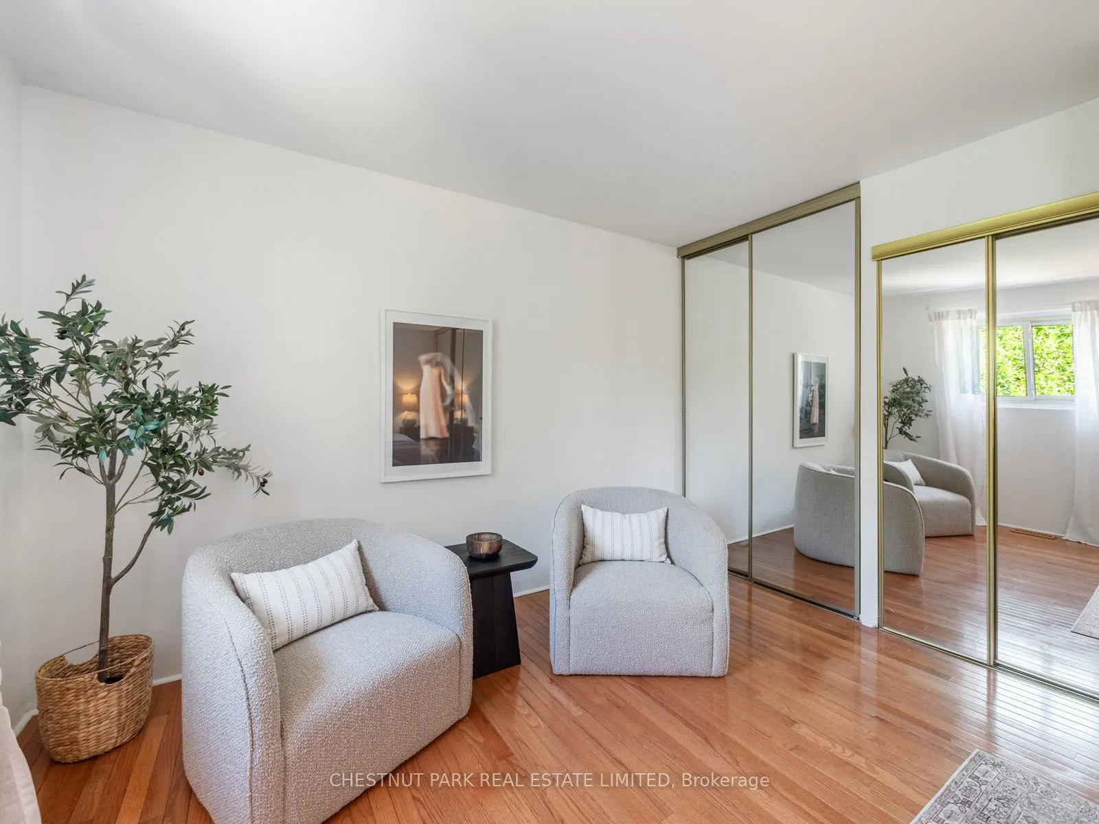 284 Hollyberry Trail