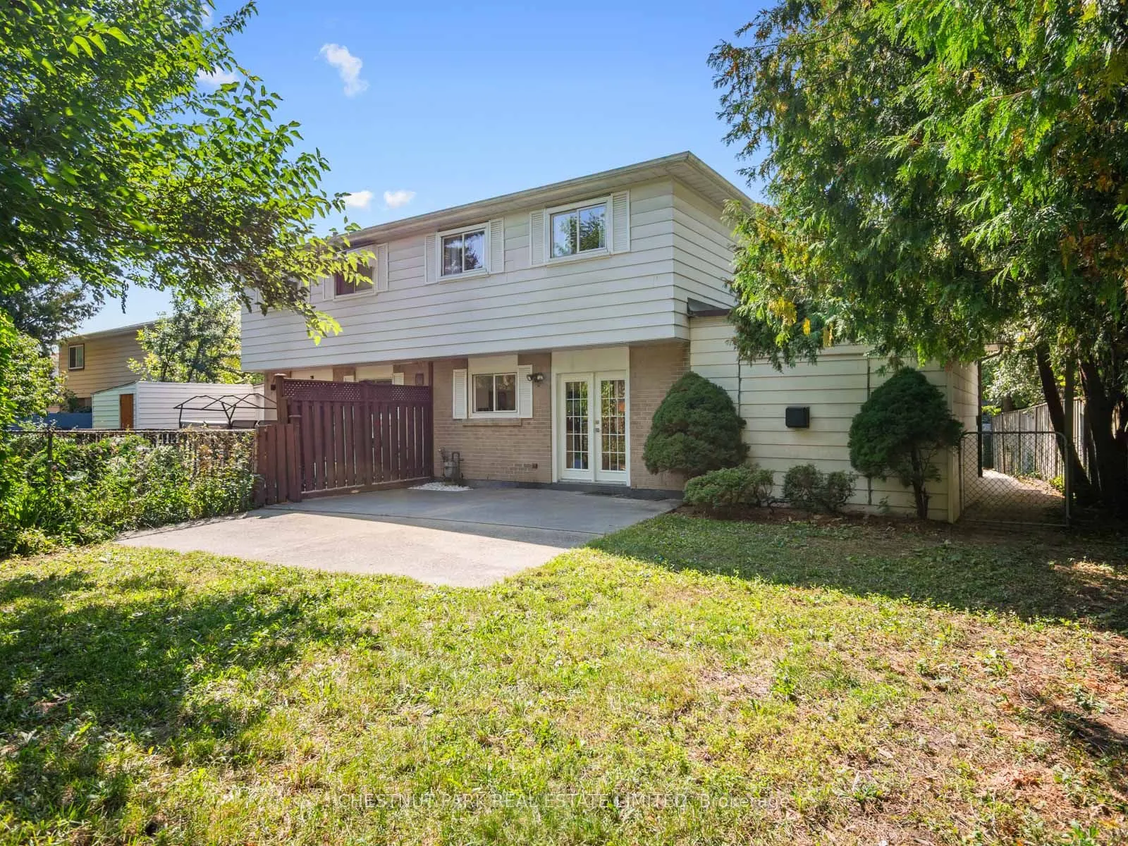 284 Hollyberry Trail