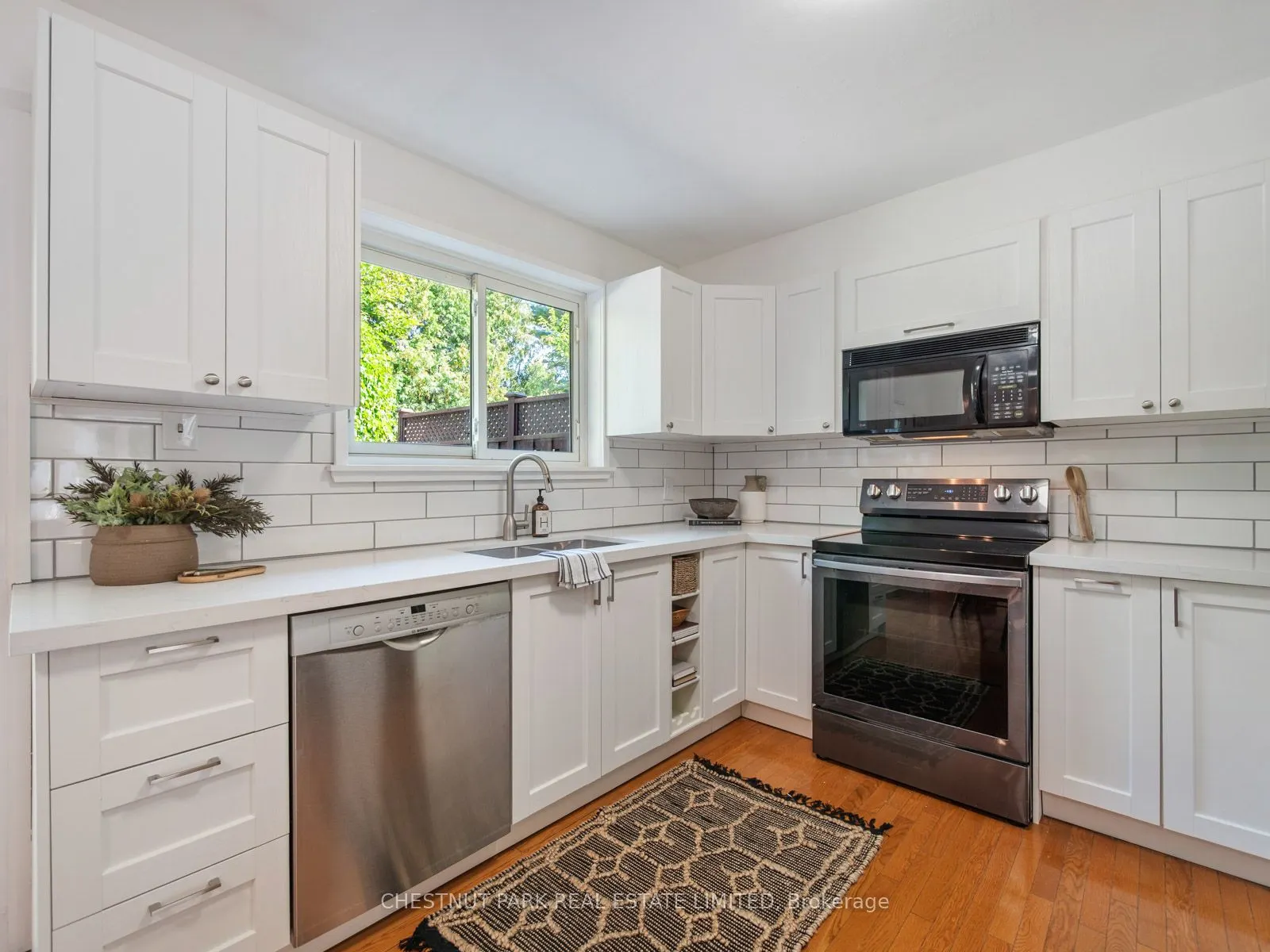 284 Hollyberry Trail
