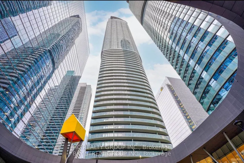 14 York Street, #808