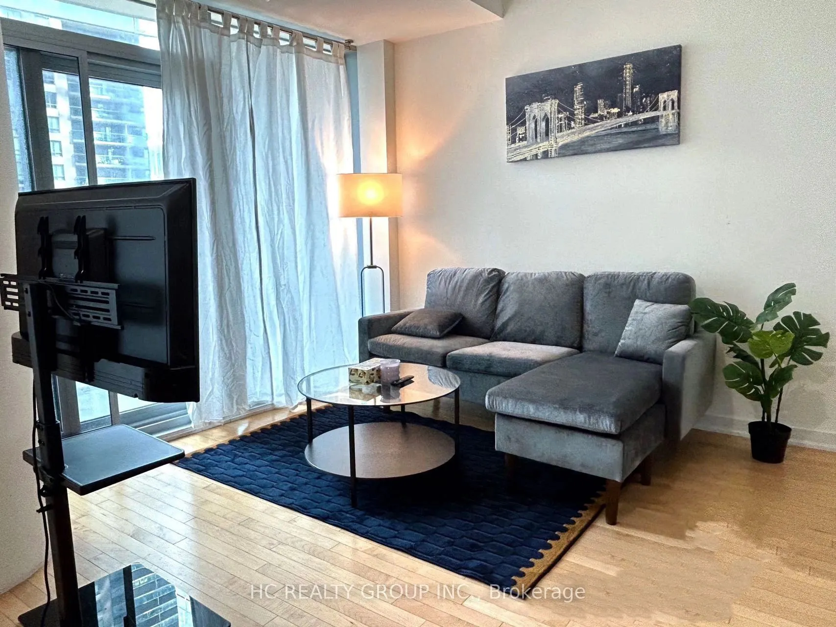 14 York Street, #808