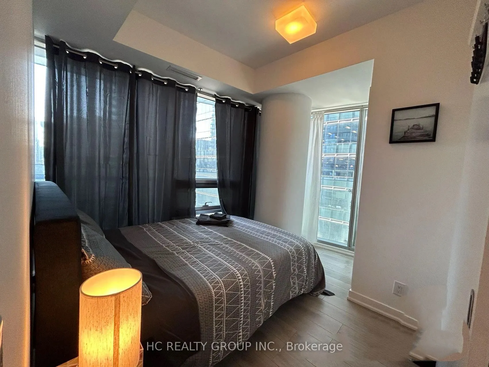 14 York Street, #808