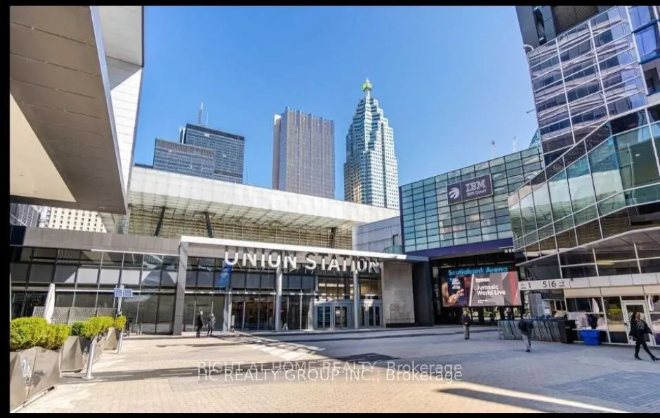 14 York Street, #808