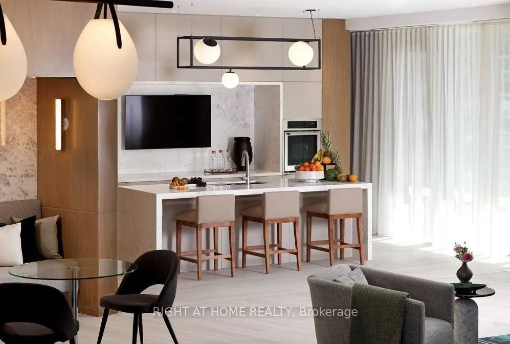 575 Bloor Street E, #1502
