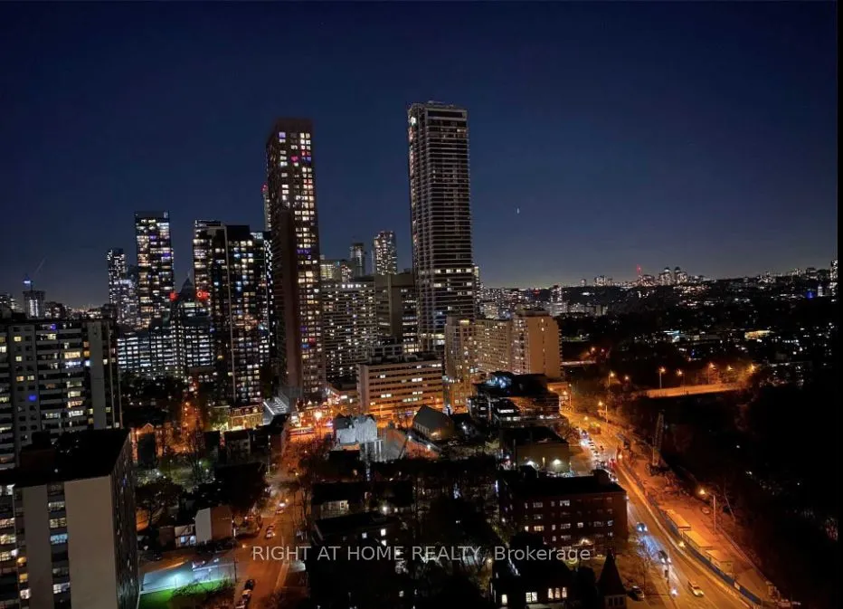 575 Bloor Street E, #1502