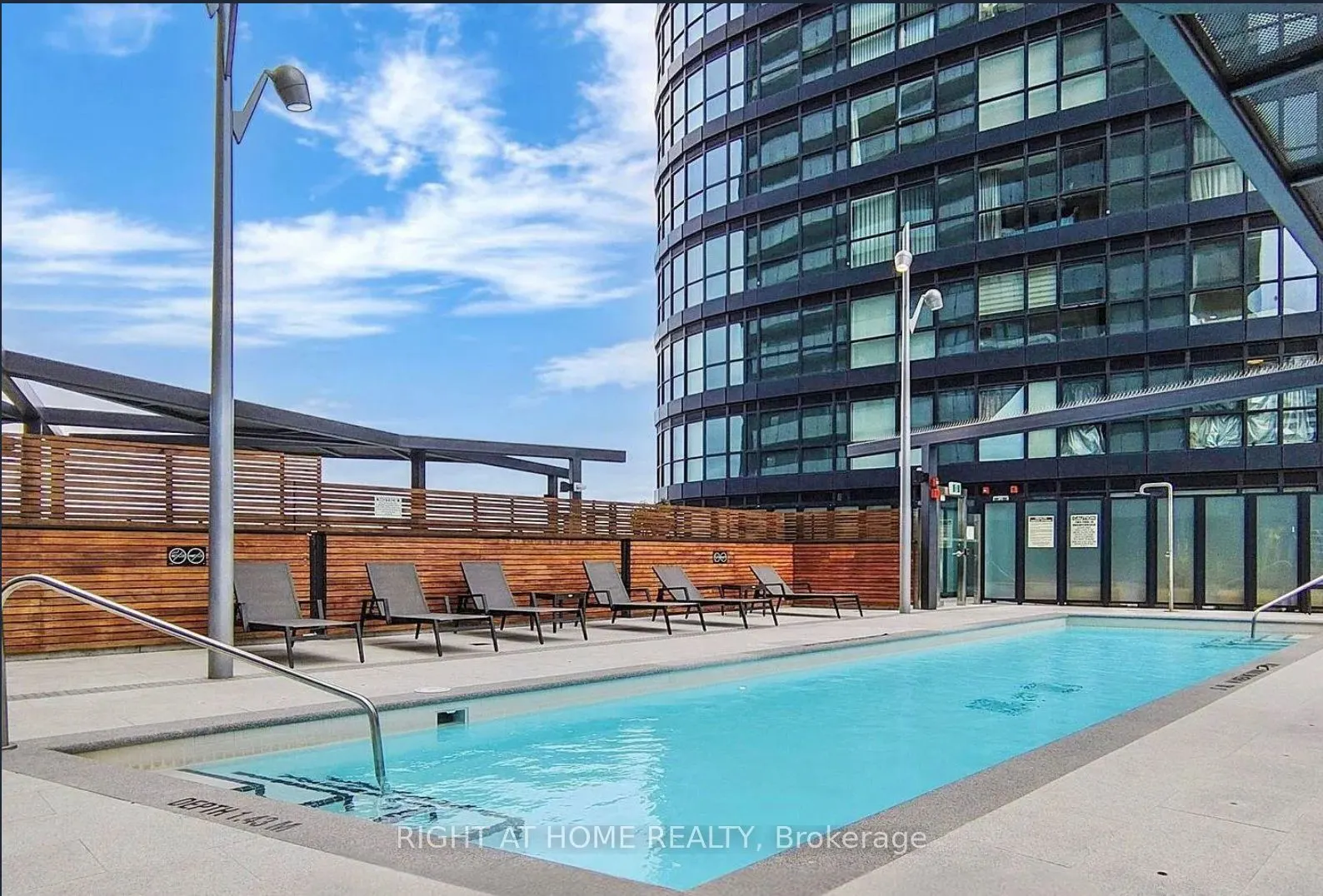 575 Bloor Street E, #1502