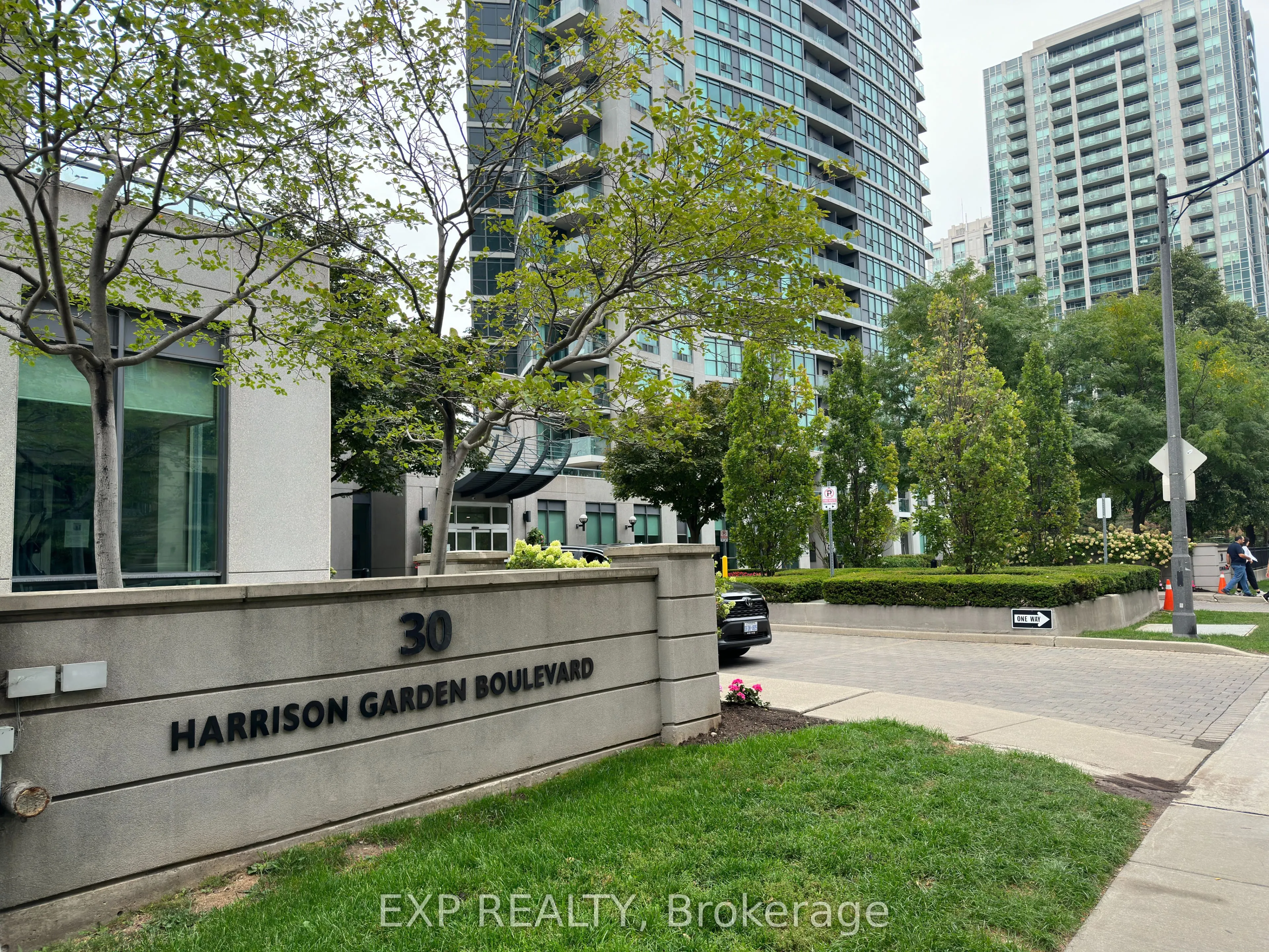 30 Harrison Garden Boulevard, #1101