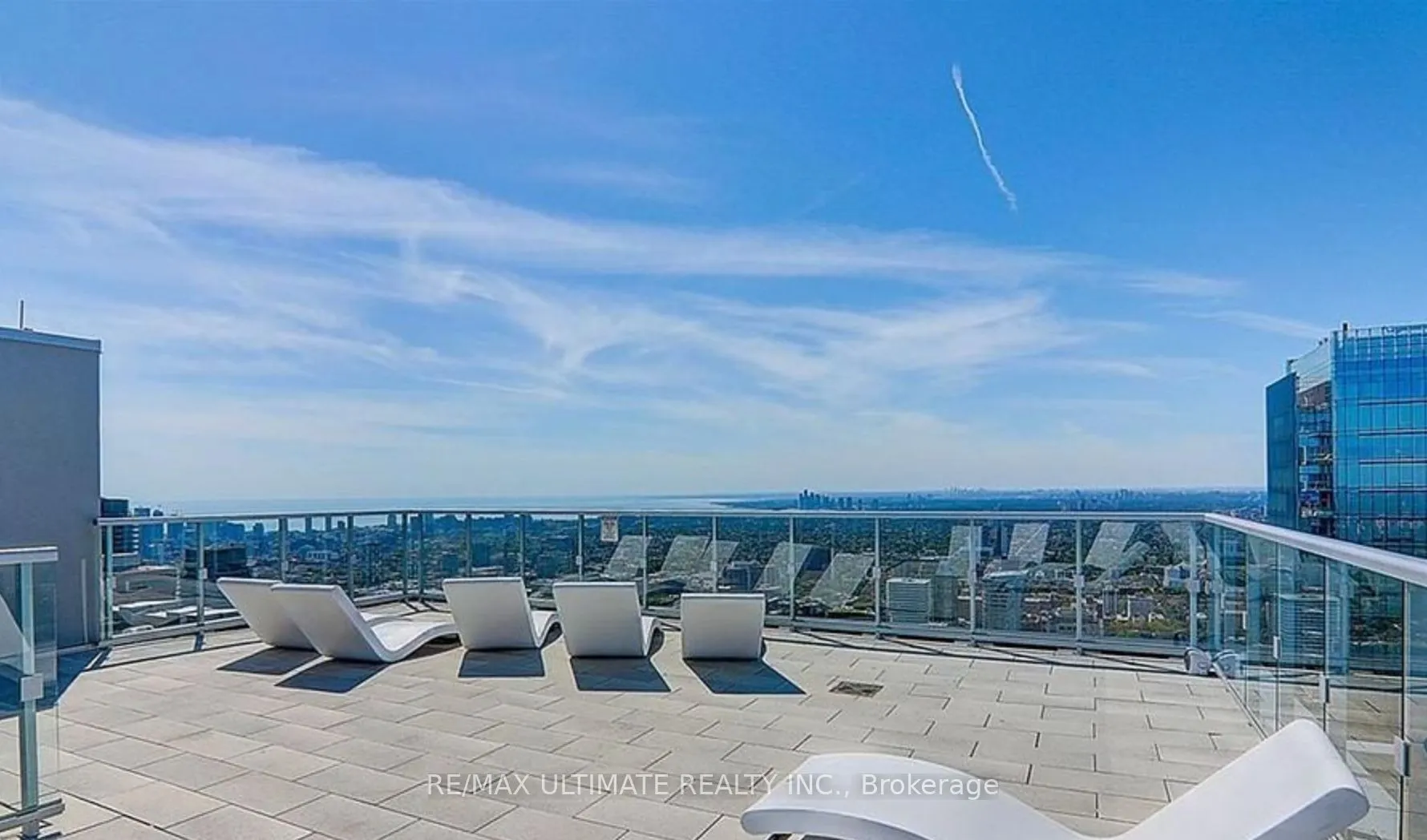 1 Yorkville Avenue, #1804