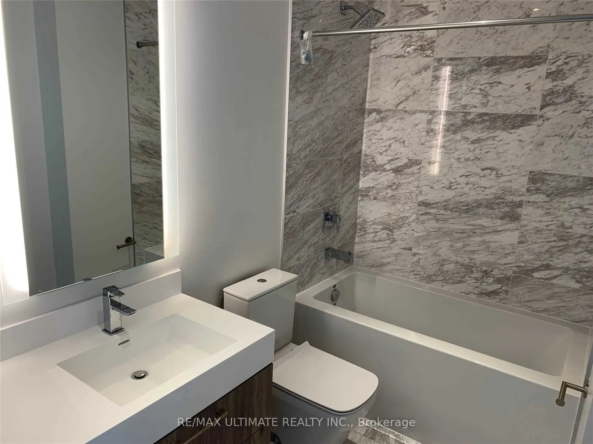 1 Yorkville Avenue, #1804