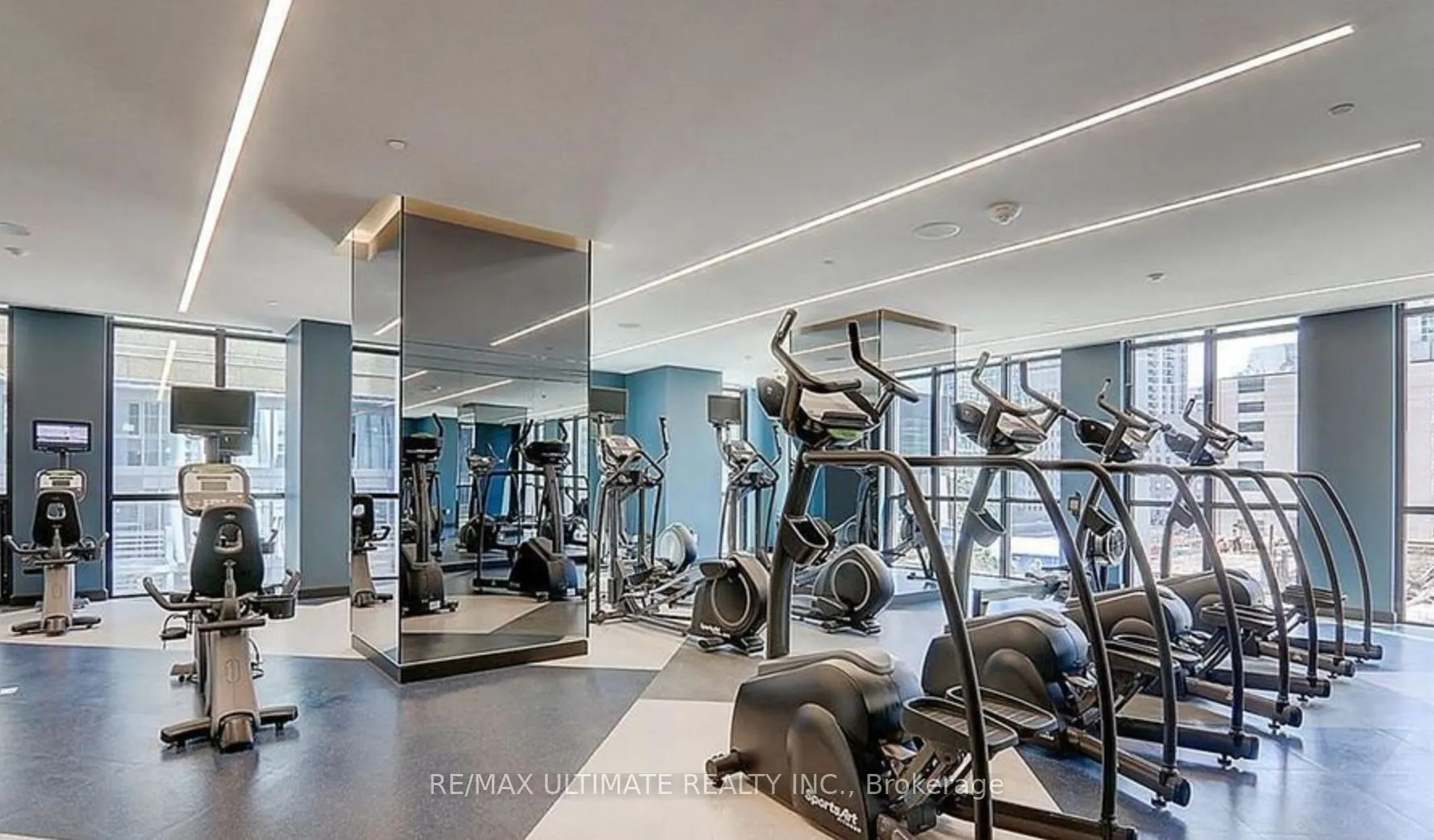 1 Yorkville Avenue, #1804