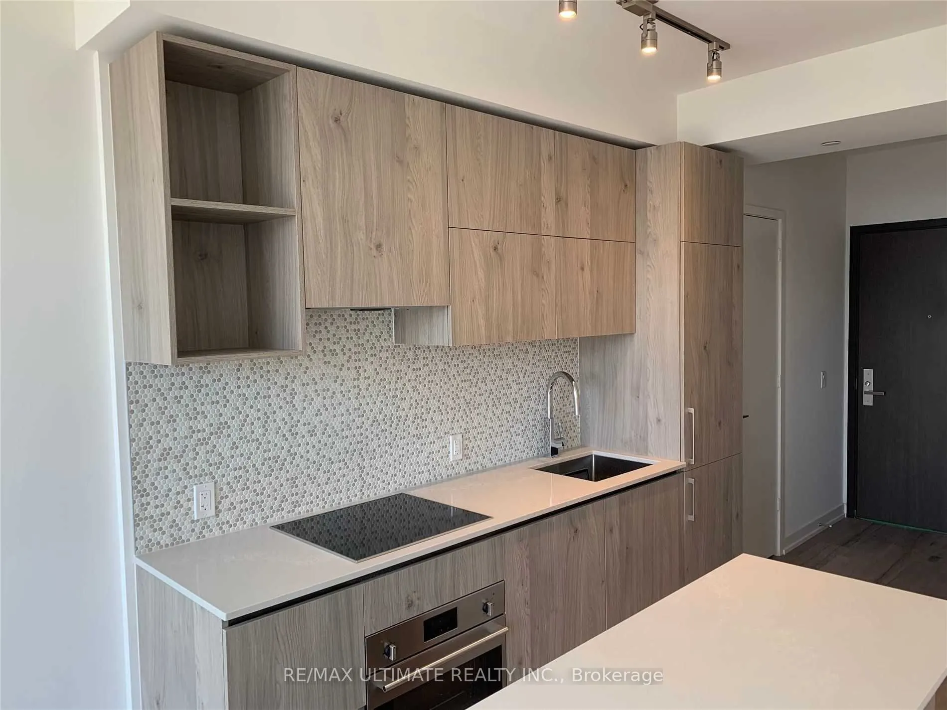 1 Yorkville Avenue, #1804