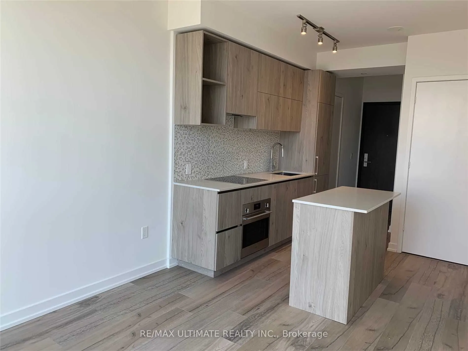 1 Yorkville Avenue, #1804