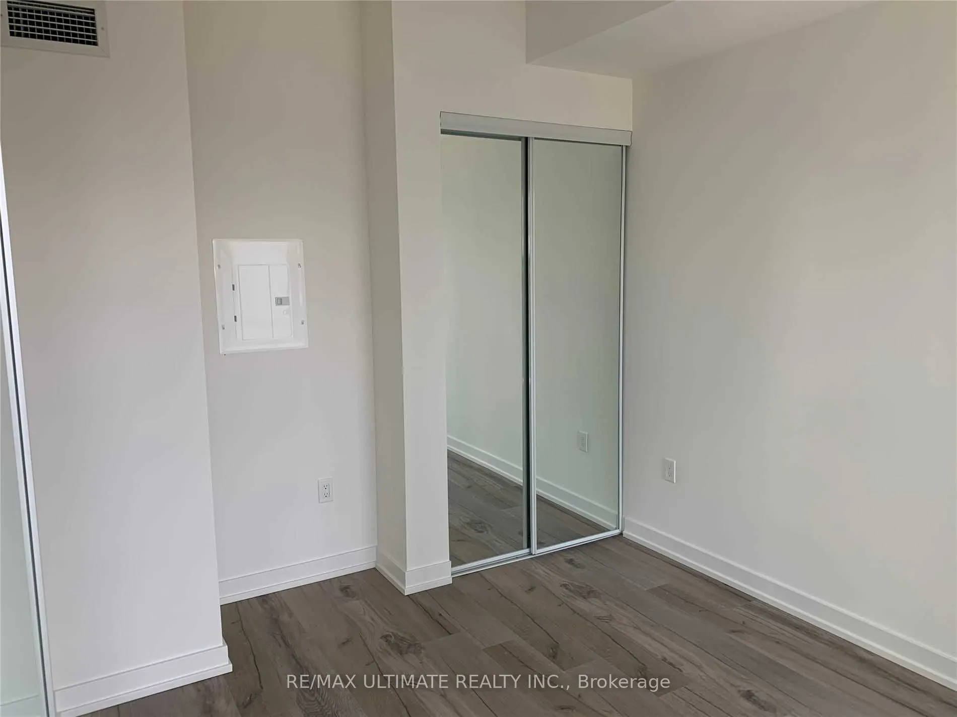 1 Yorkville Avenue, #1804