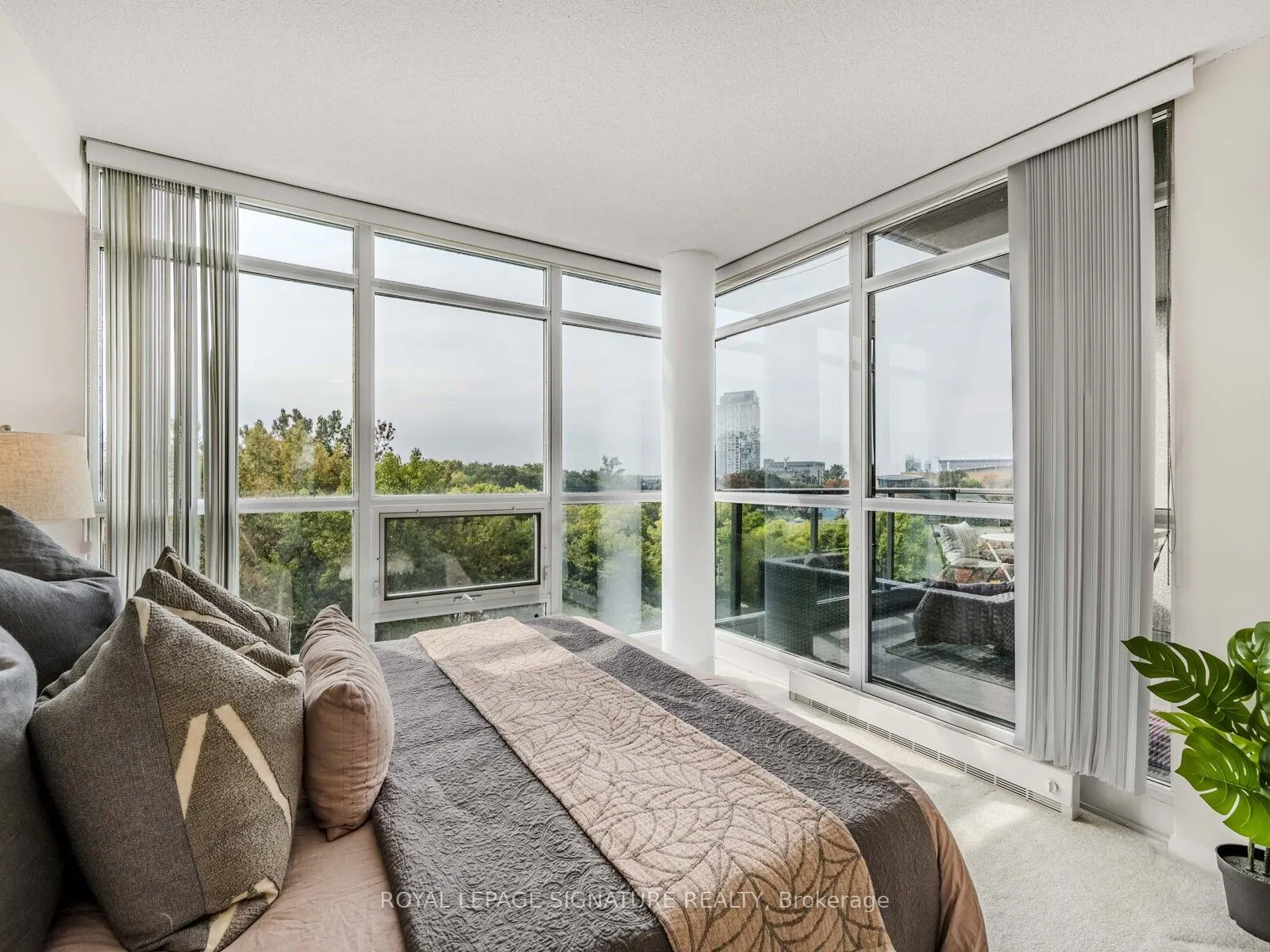 231 Fort York Boulevard, #610