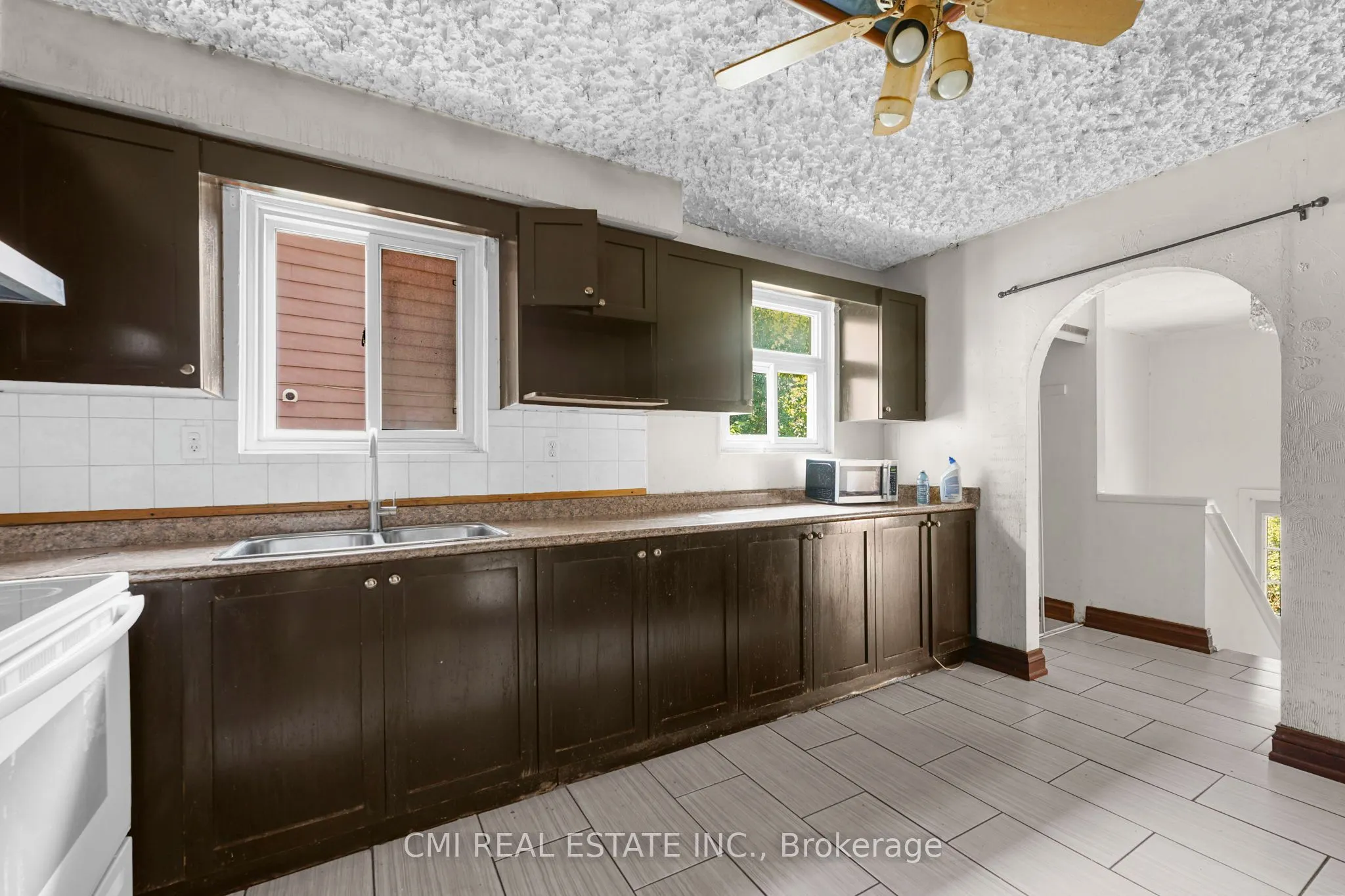 50 Apache Trail