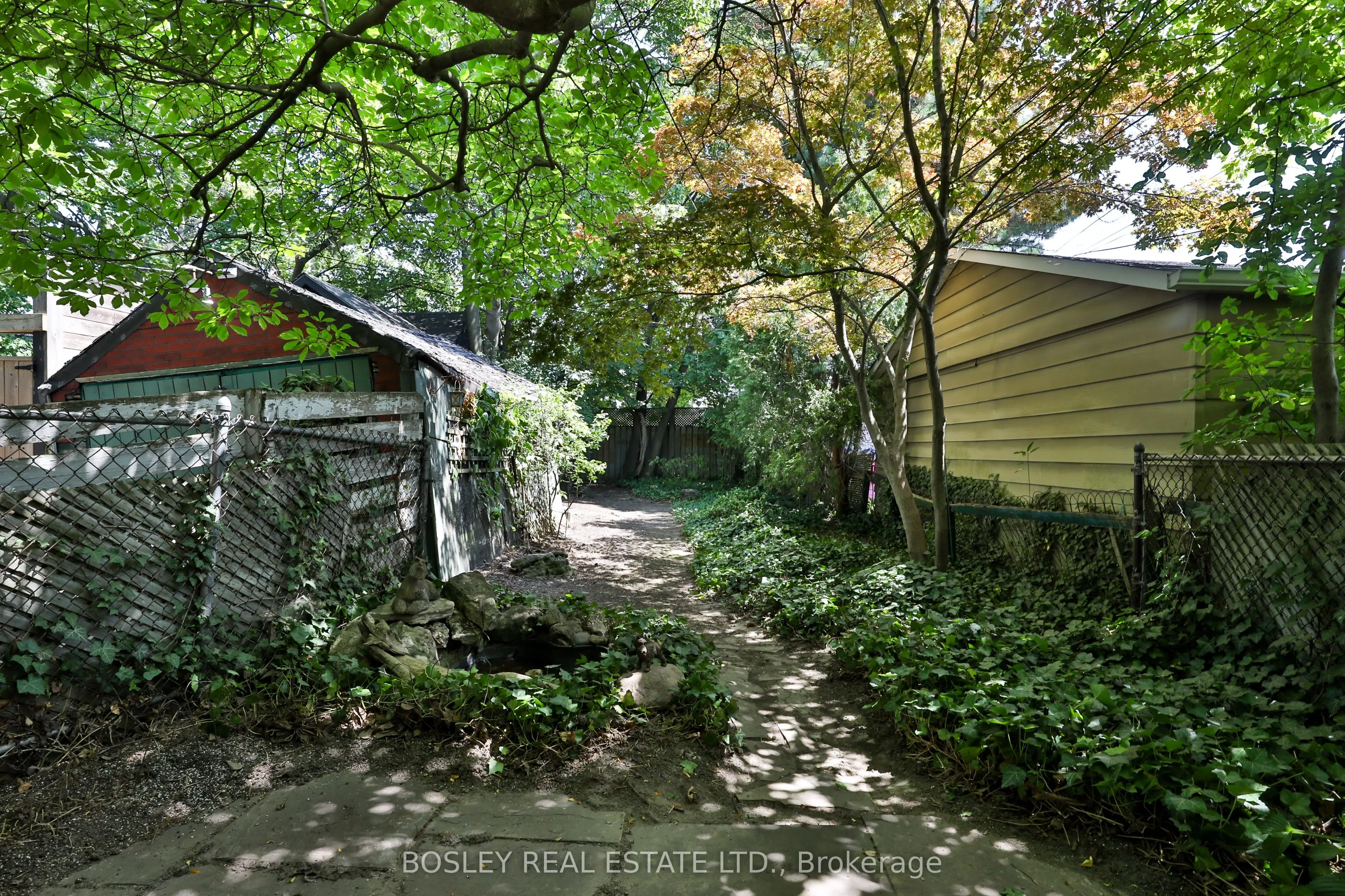 15 Whitewood Road