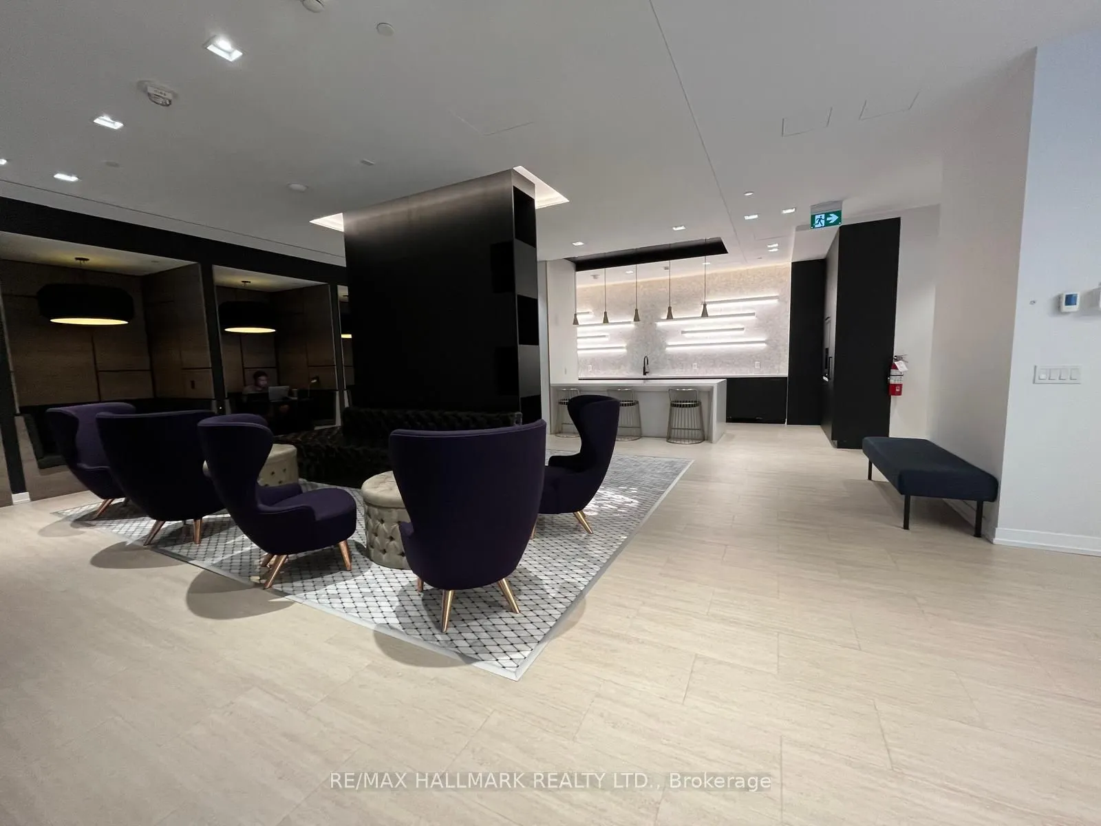 85 Wood Street, #4003