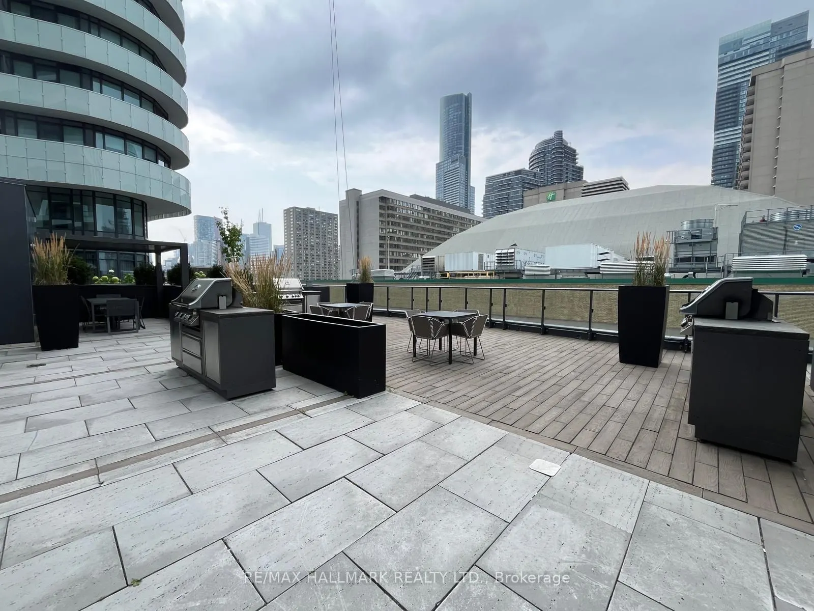 85 Wood Street, #4003