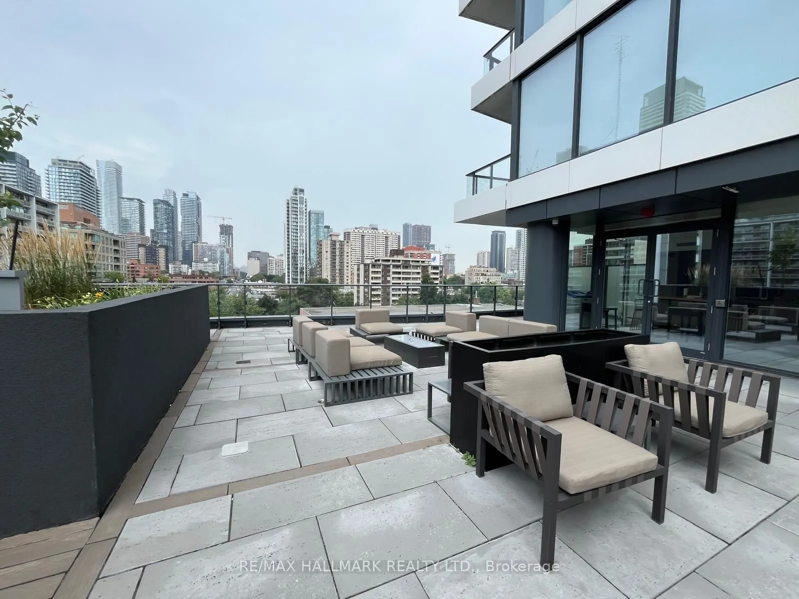 85 Wood Street, #4003