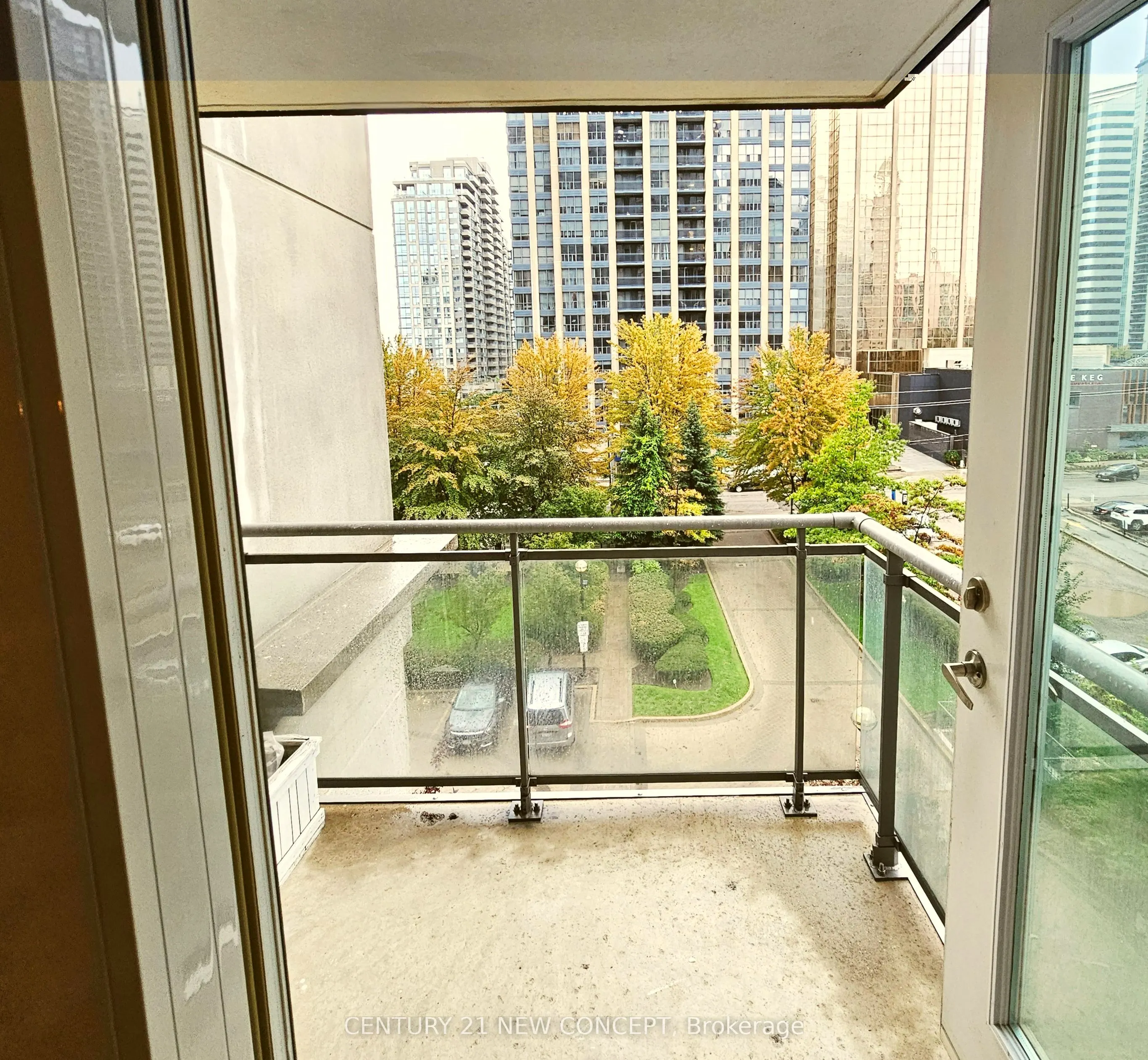 21 Hillcrest Avenue, #506
