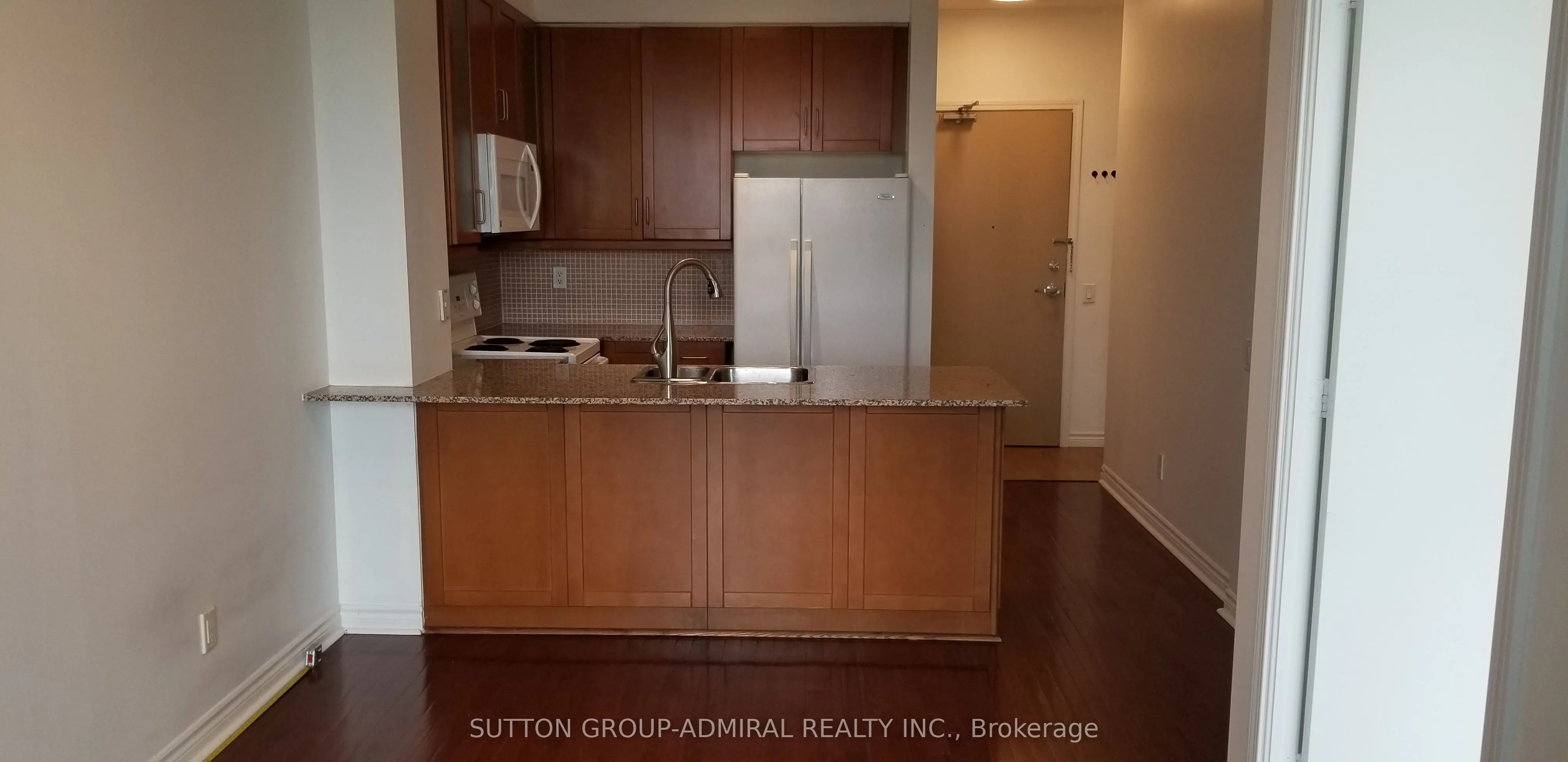 60 Byng Avenue, #906