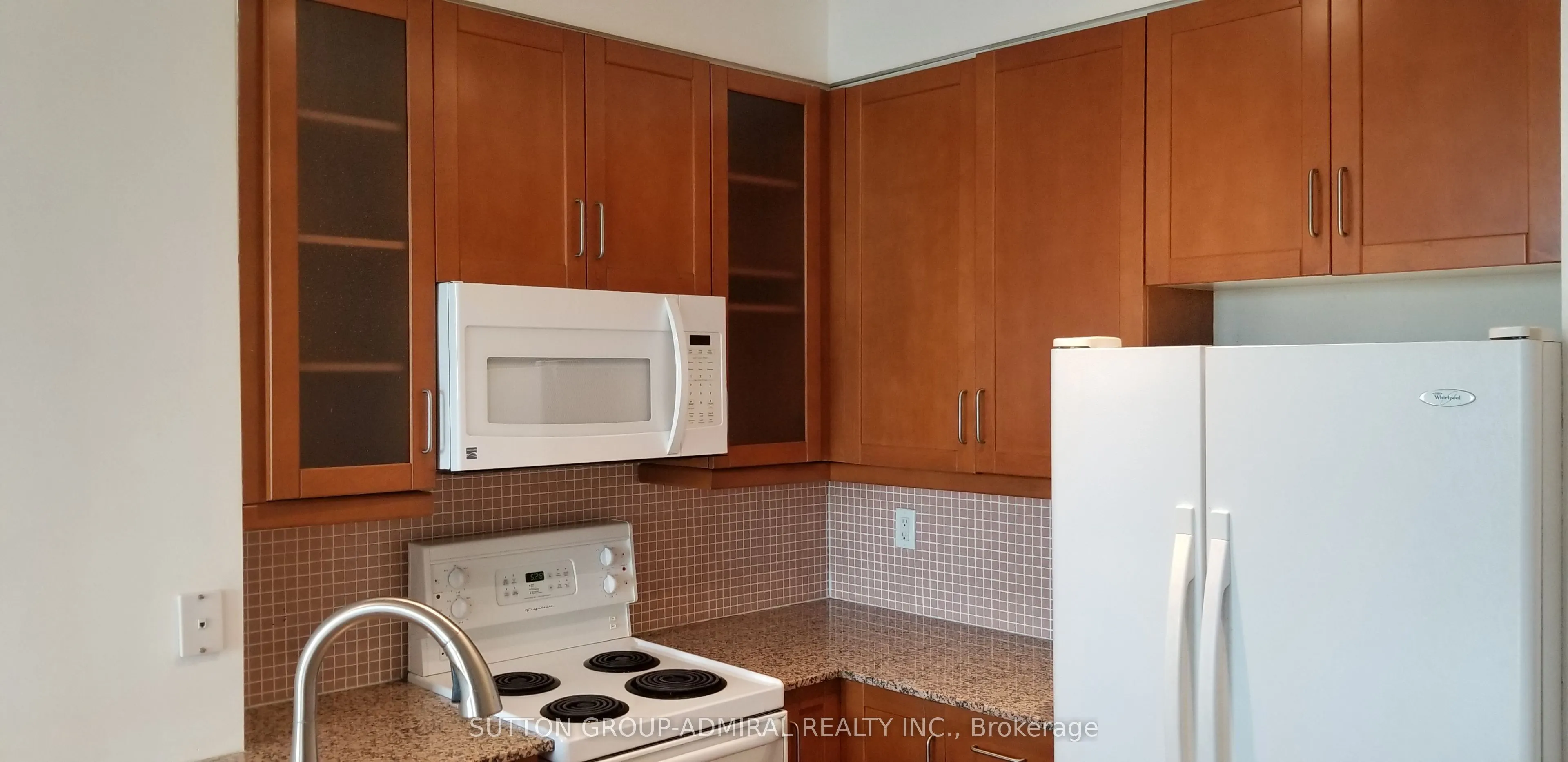 60 Byng Avenue, #906