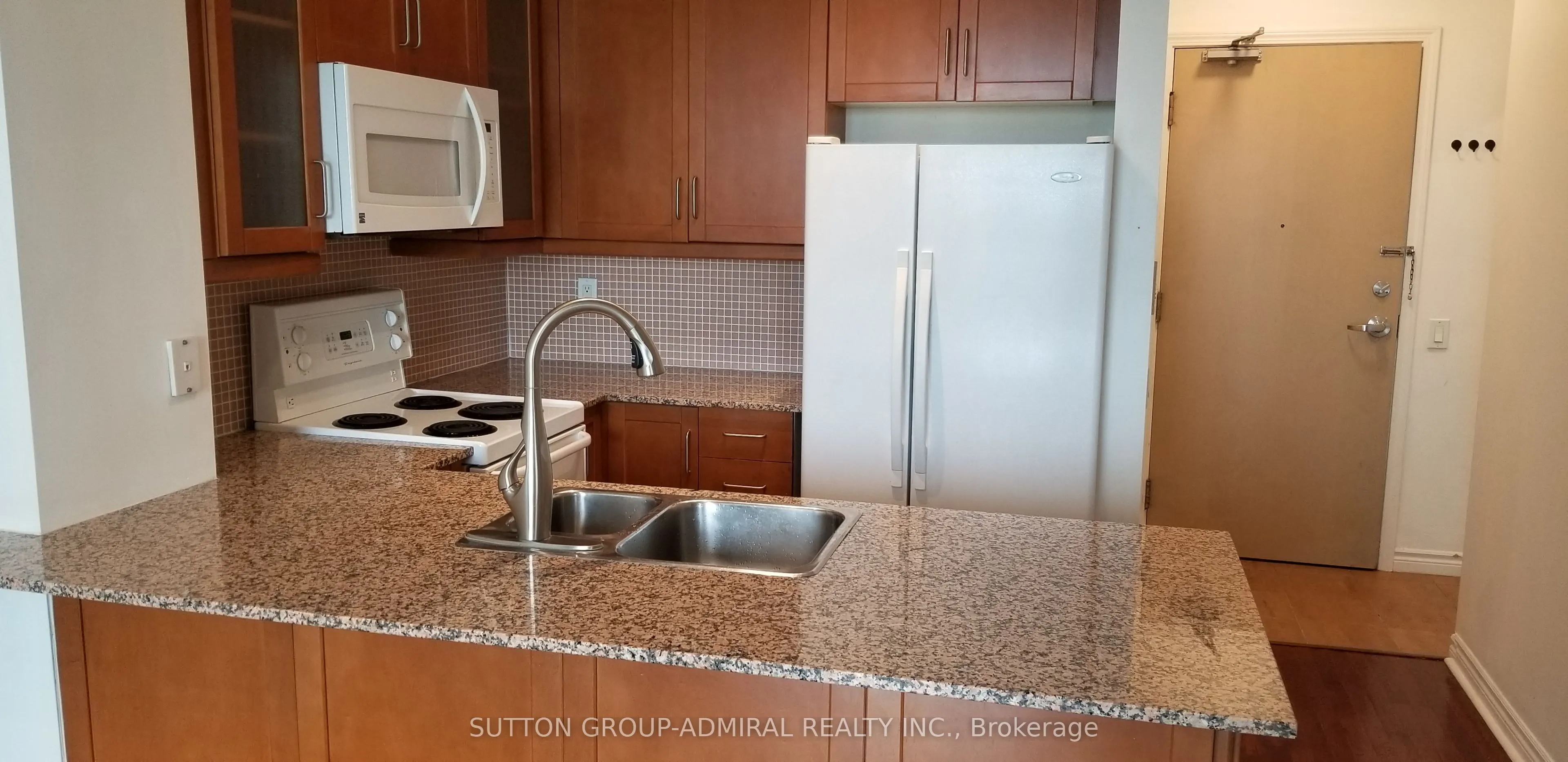 60 Byng Avenue, #906