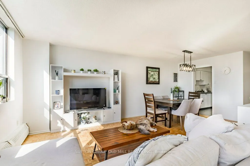 25 Sunrise Avenue, #306