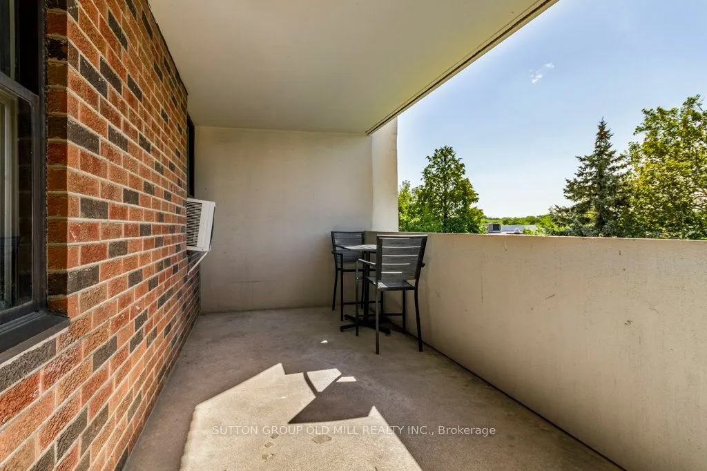 25 Sunrise Avenue, #306