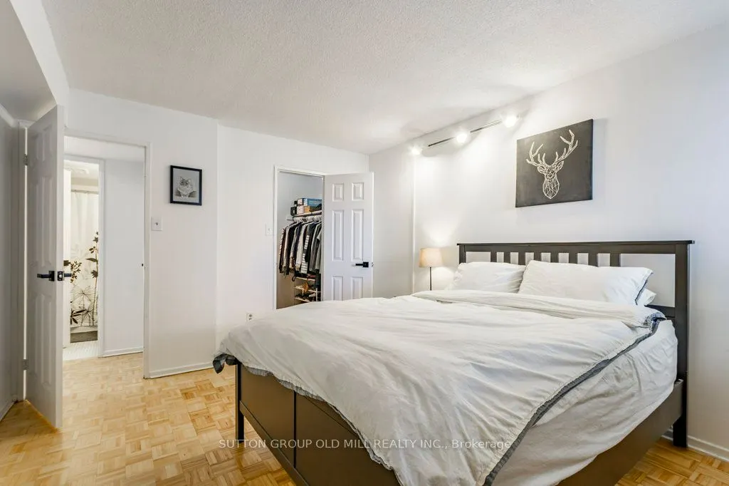 25 Sunrise Avenue, #306