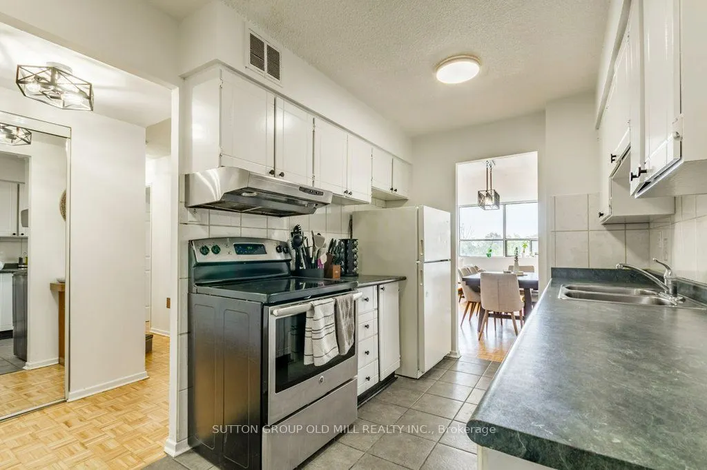 25 Sunrise Avenue, #306