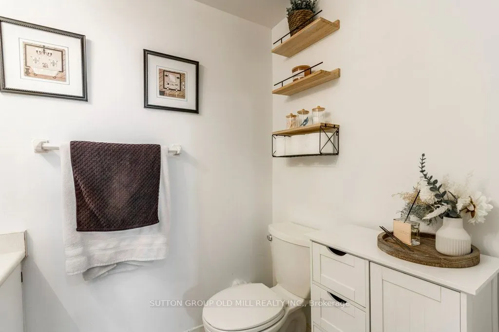 25 Sunrise Avenue, #306