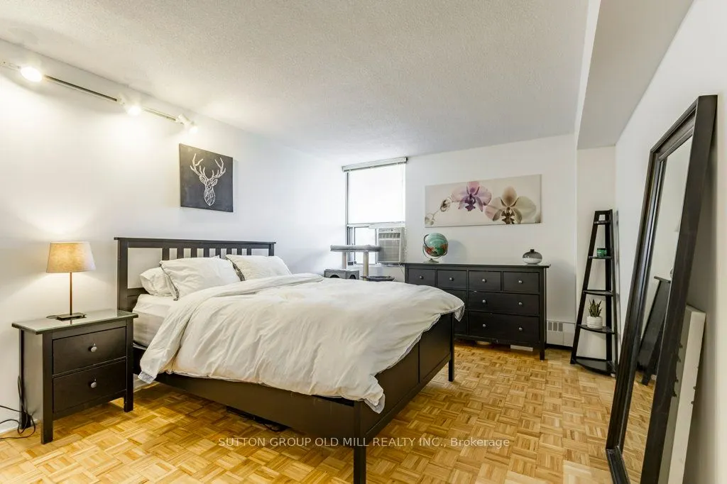 25 Sunrise Avenue, #306