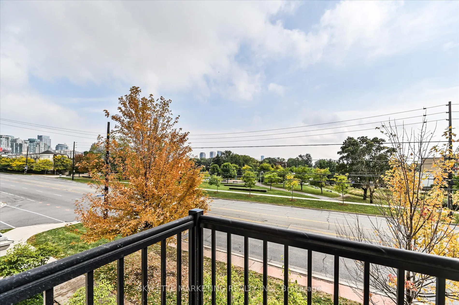 118 Finch Avenue W, #8