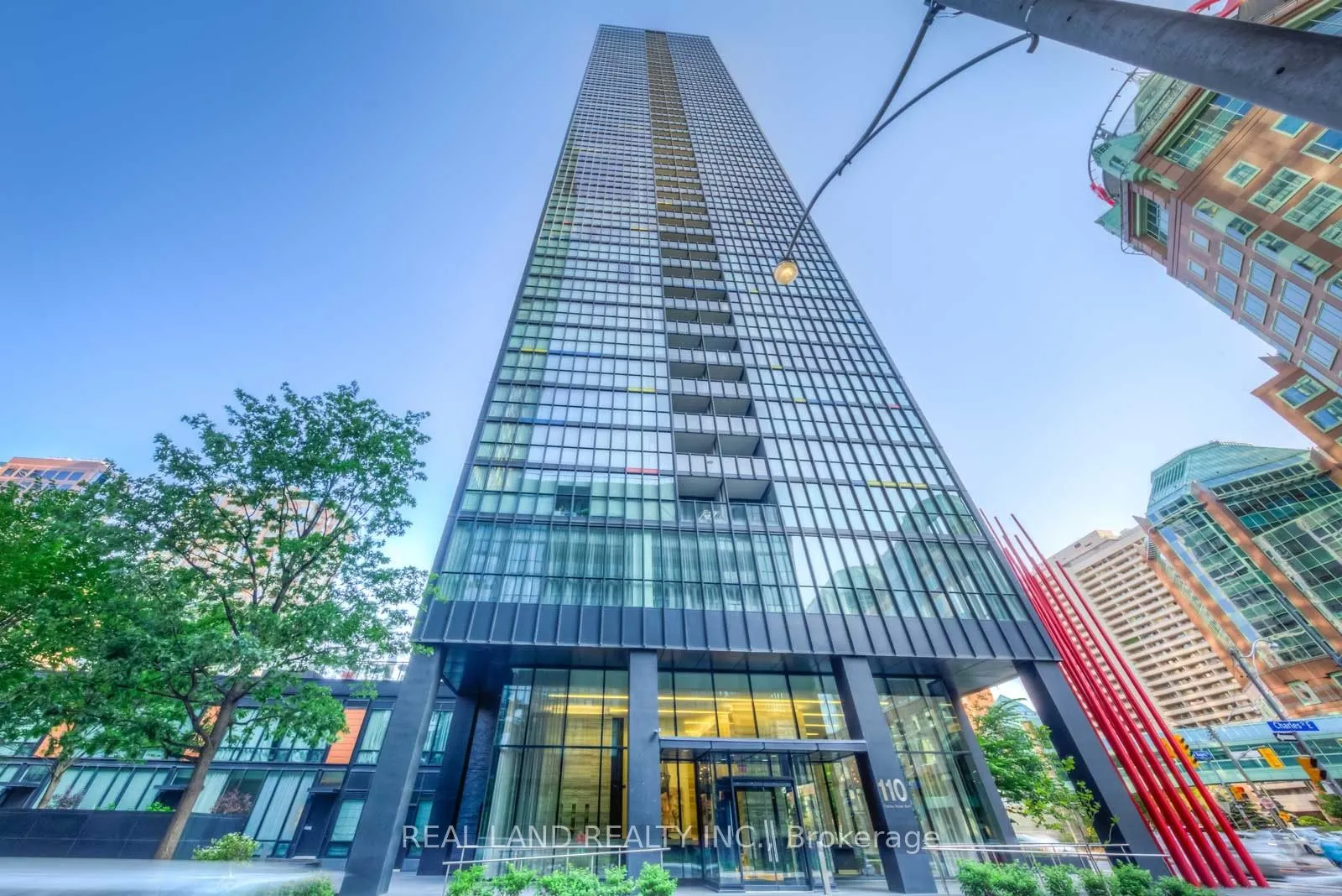 110 Charles Street E, #4005