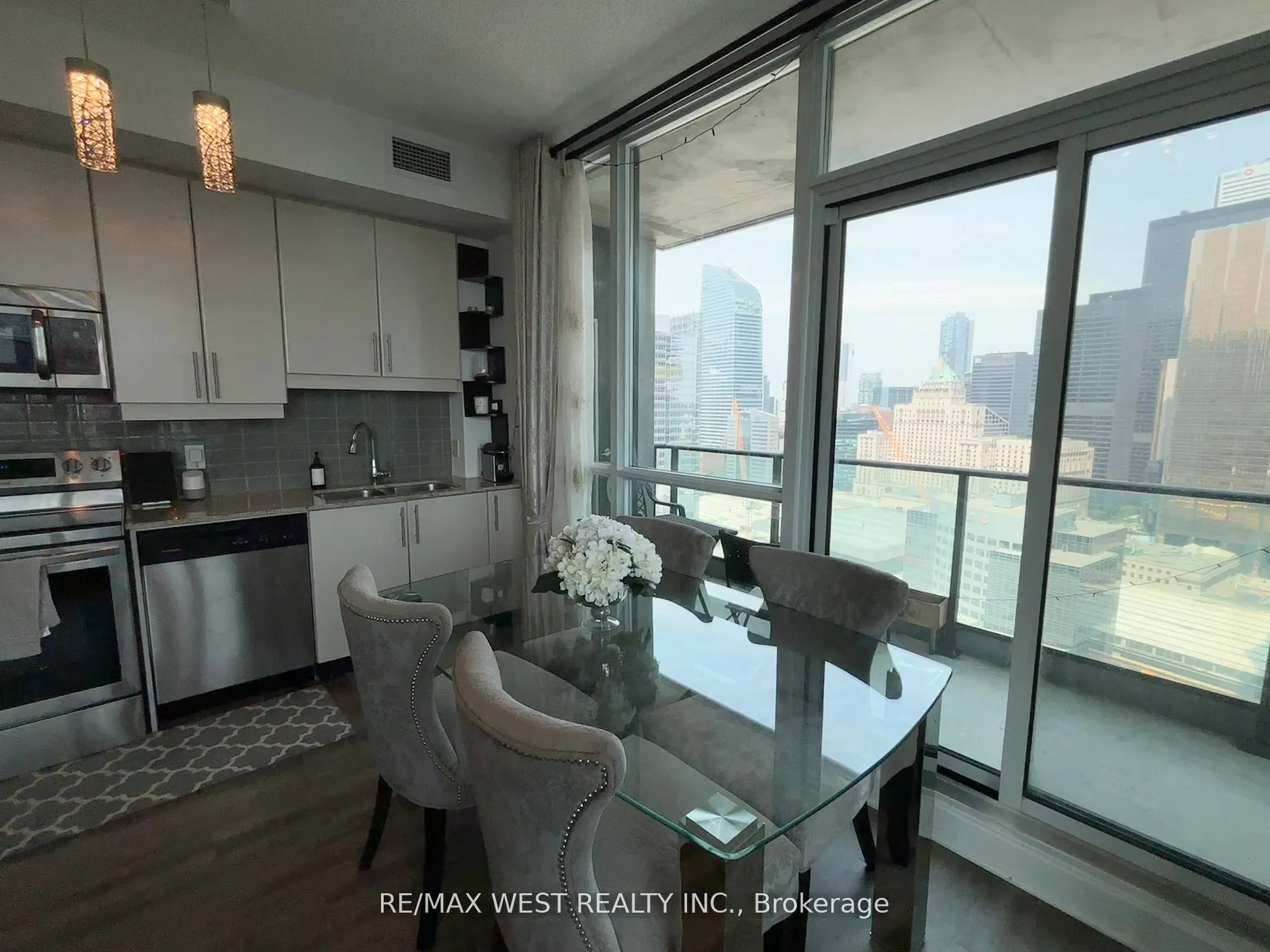 33 Bay Street, #3104