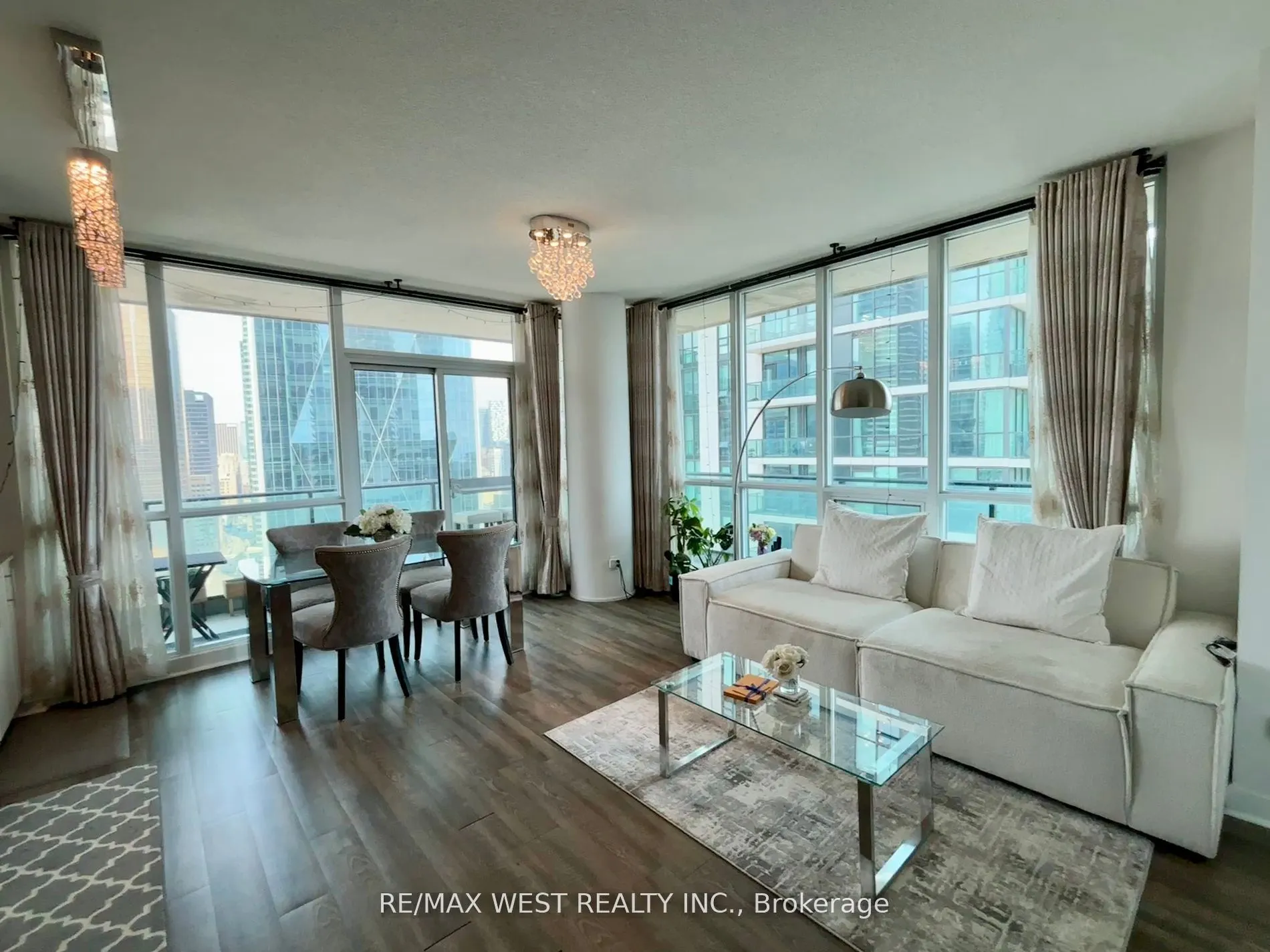 33 Bay Street, #3104