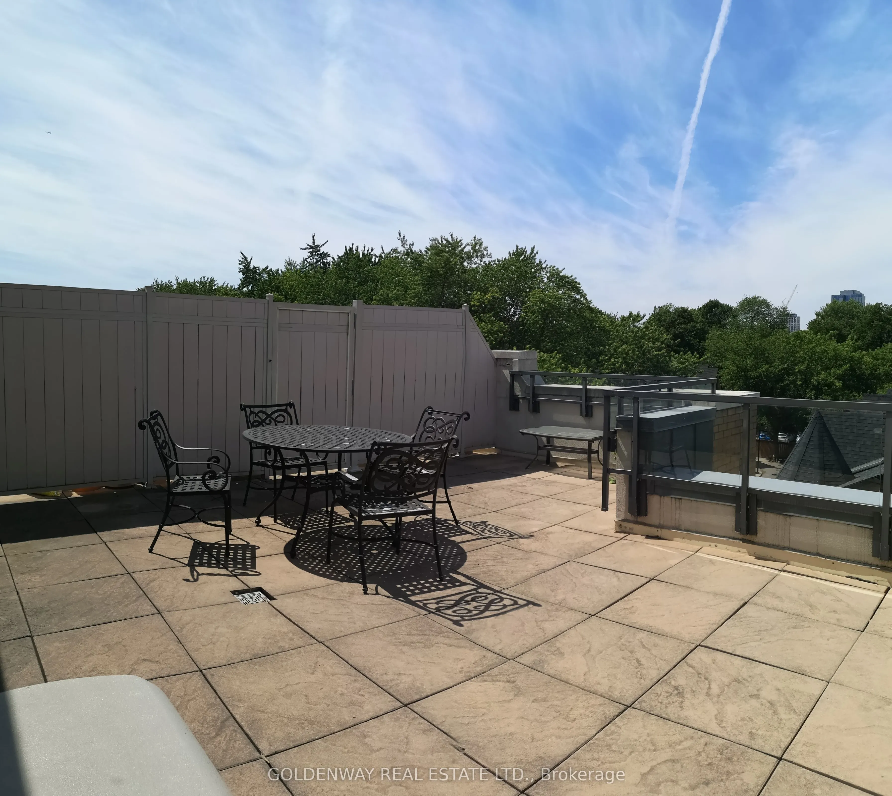25 Soho Street, #P306