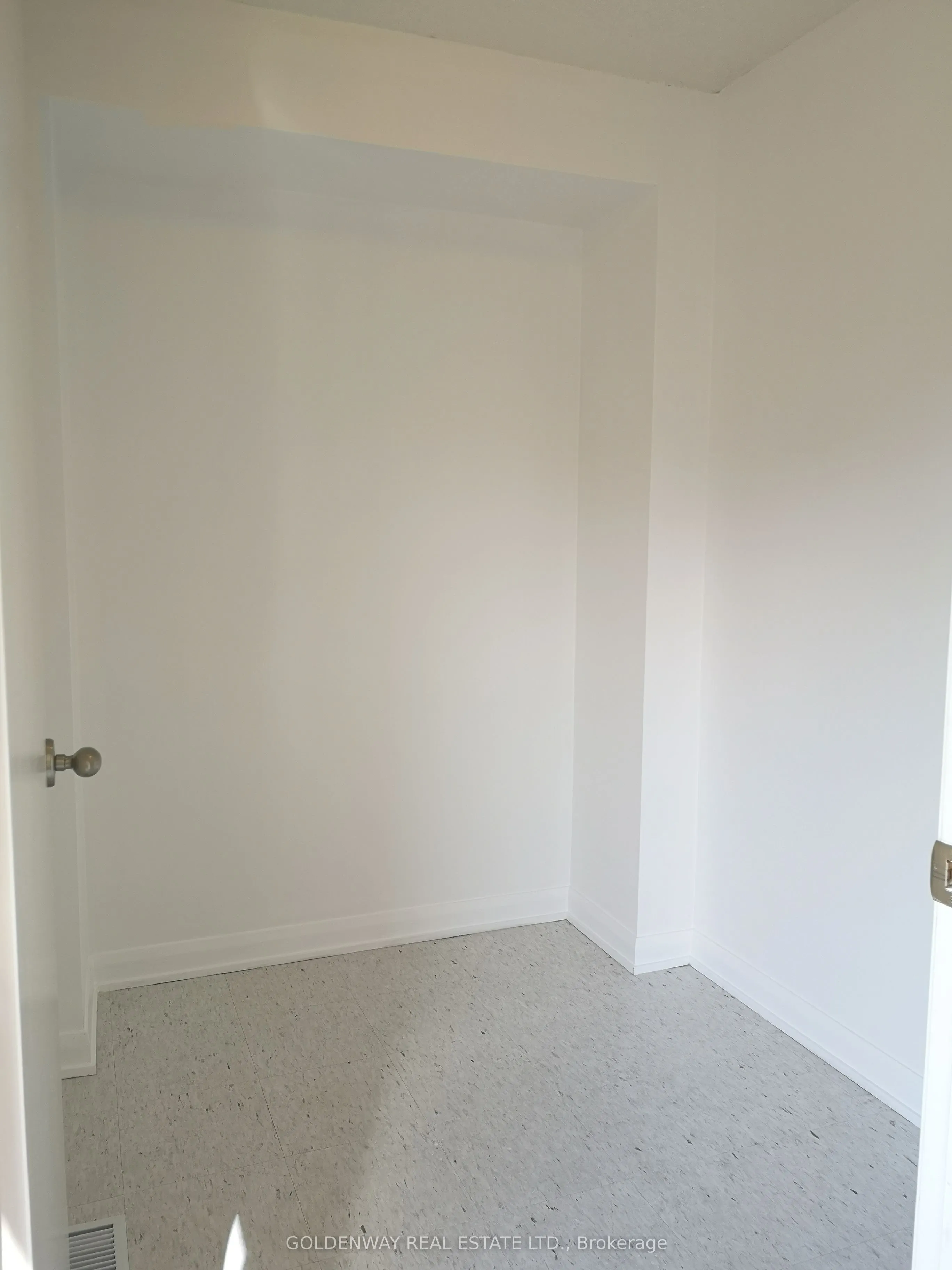 25 Soho Street, #P306