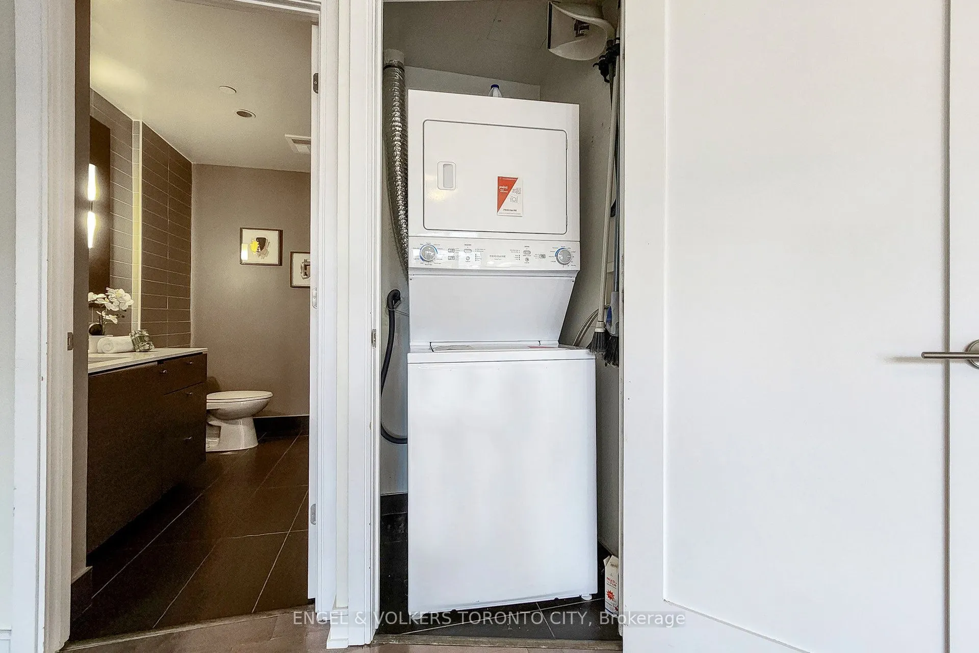 55 Front Street E, #521
