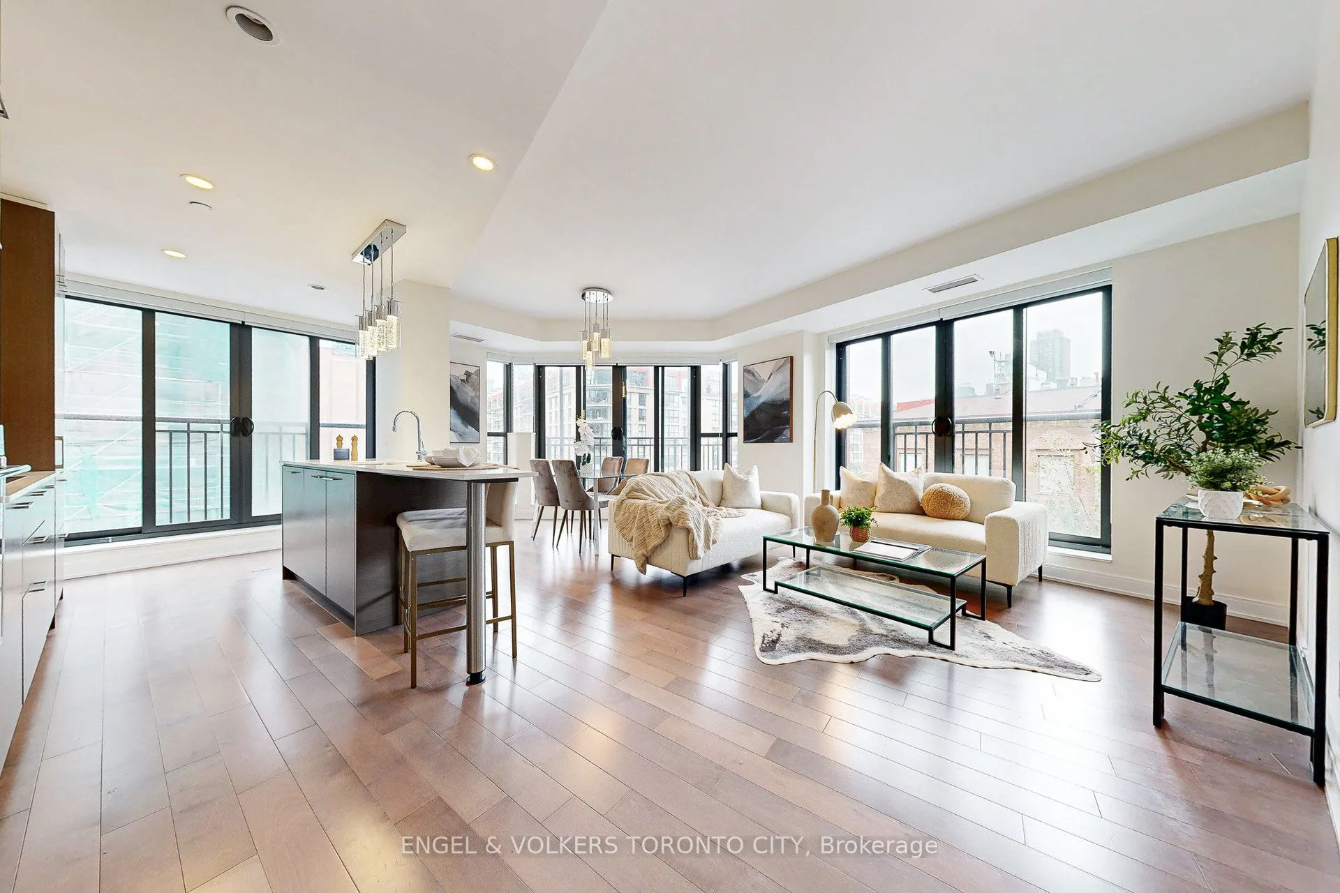 55 Front Street E, #521