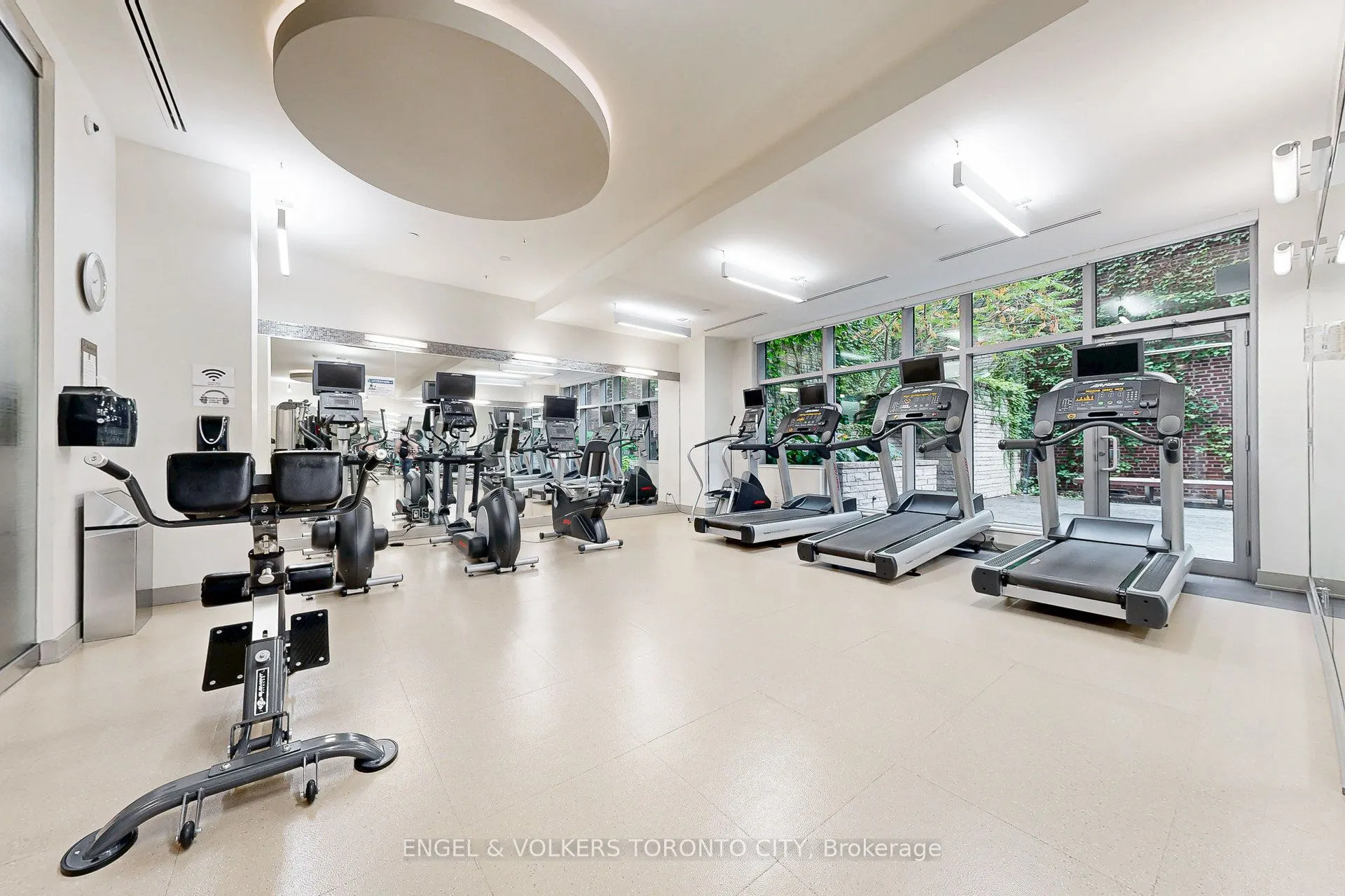 55 Front Street E, #521